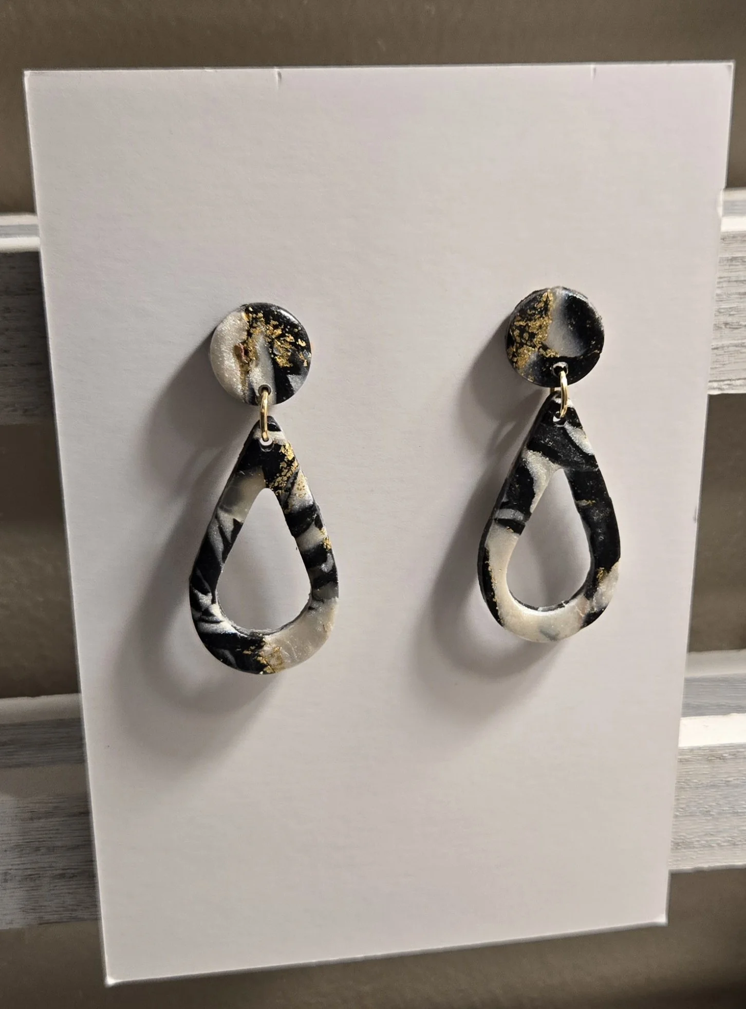 Black Marble open diamond