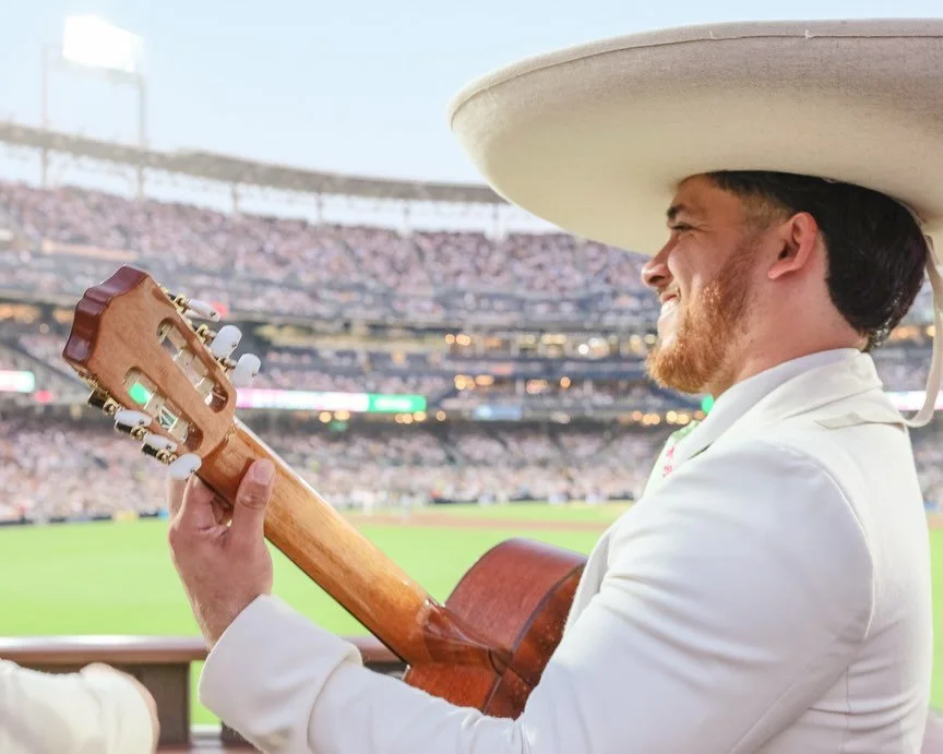 Live Laugh Padres
#padres #mariachi #mariachilospapis
.
.
.
📸 @mikko_serrano