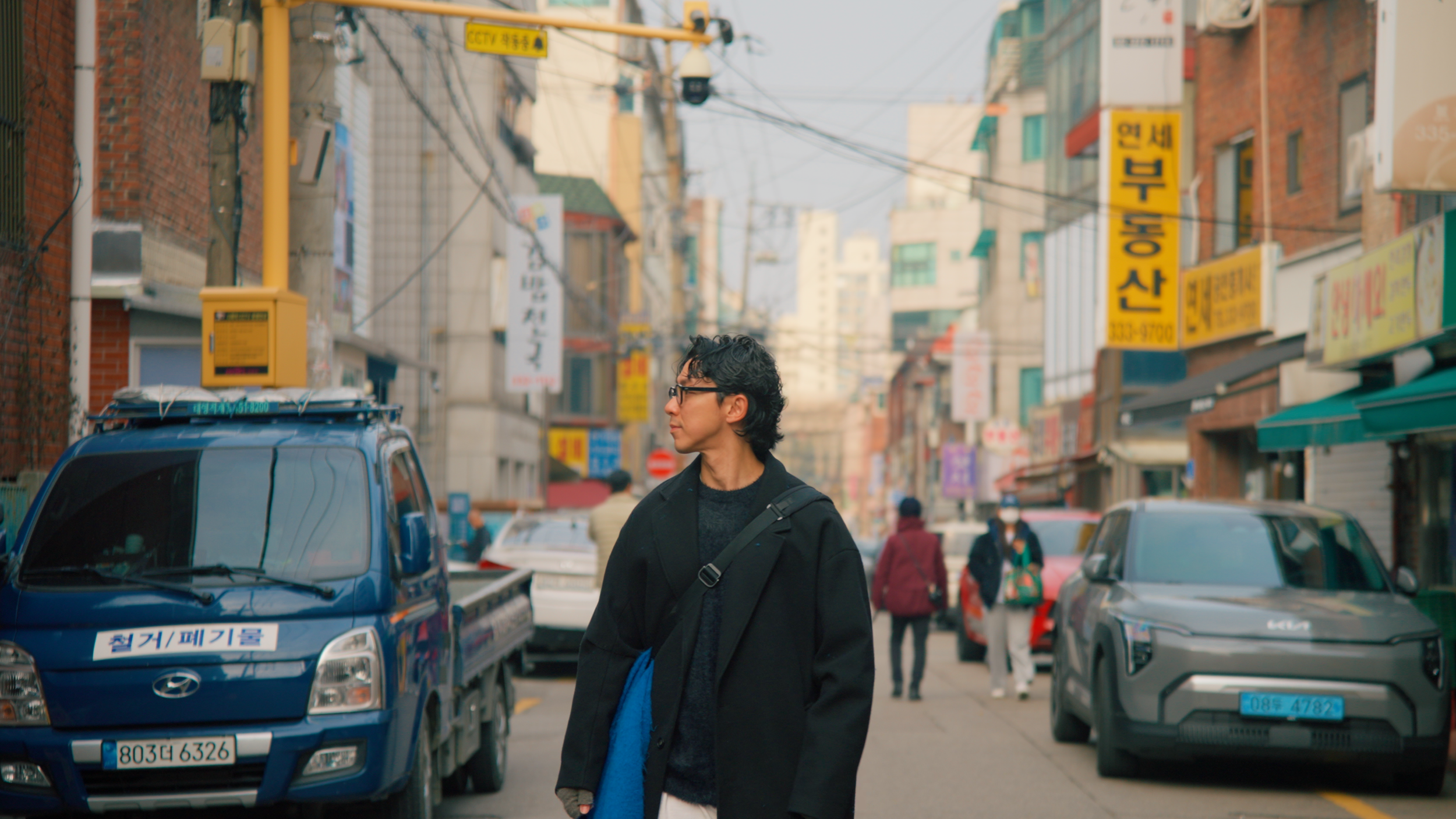 002c- YT - Cafes you should visit 1 .00_00_47_03.Still014.png