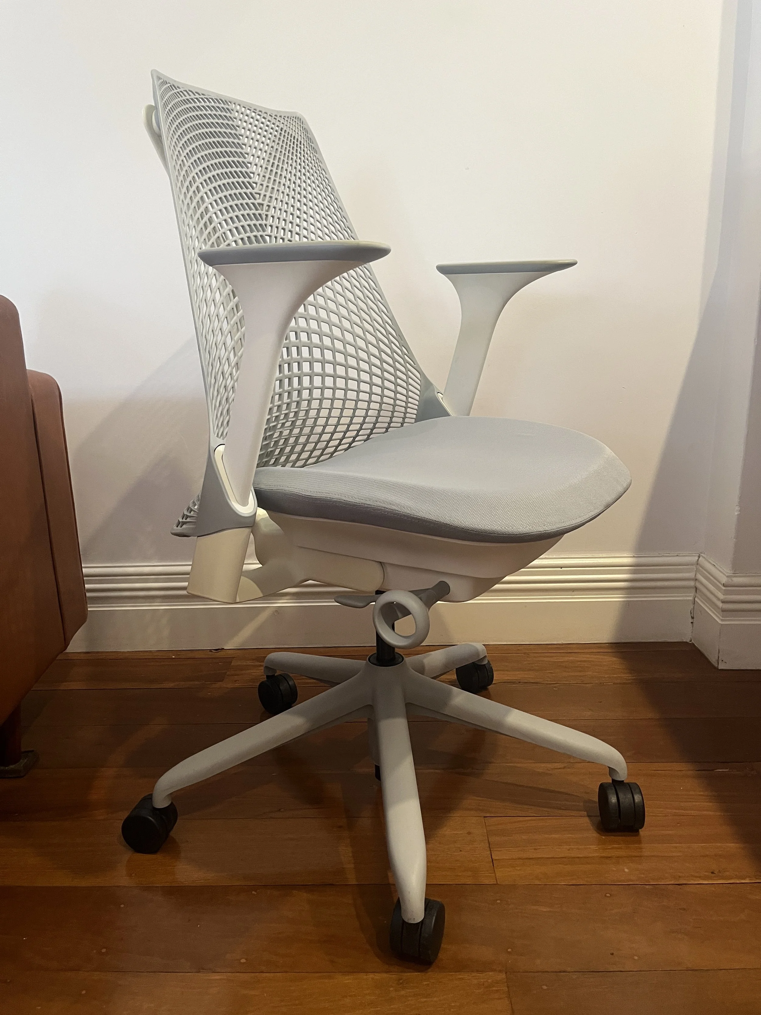 Herman Miller Sayl Ergonomic Office Chair grey.JPG