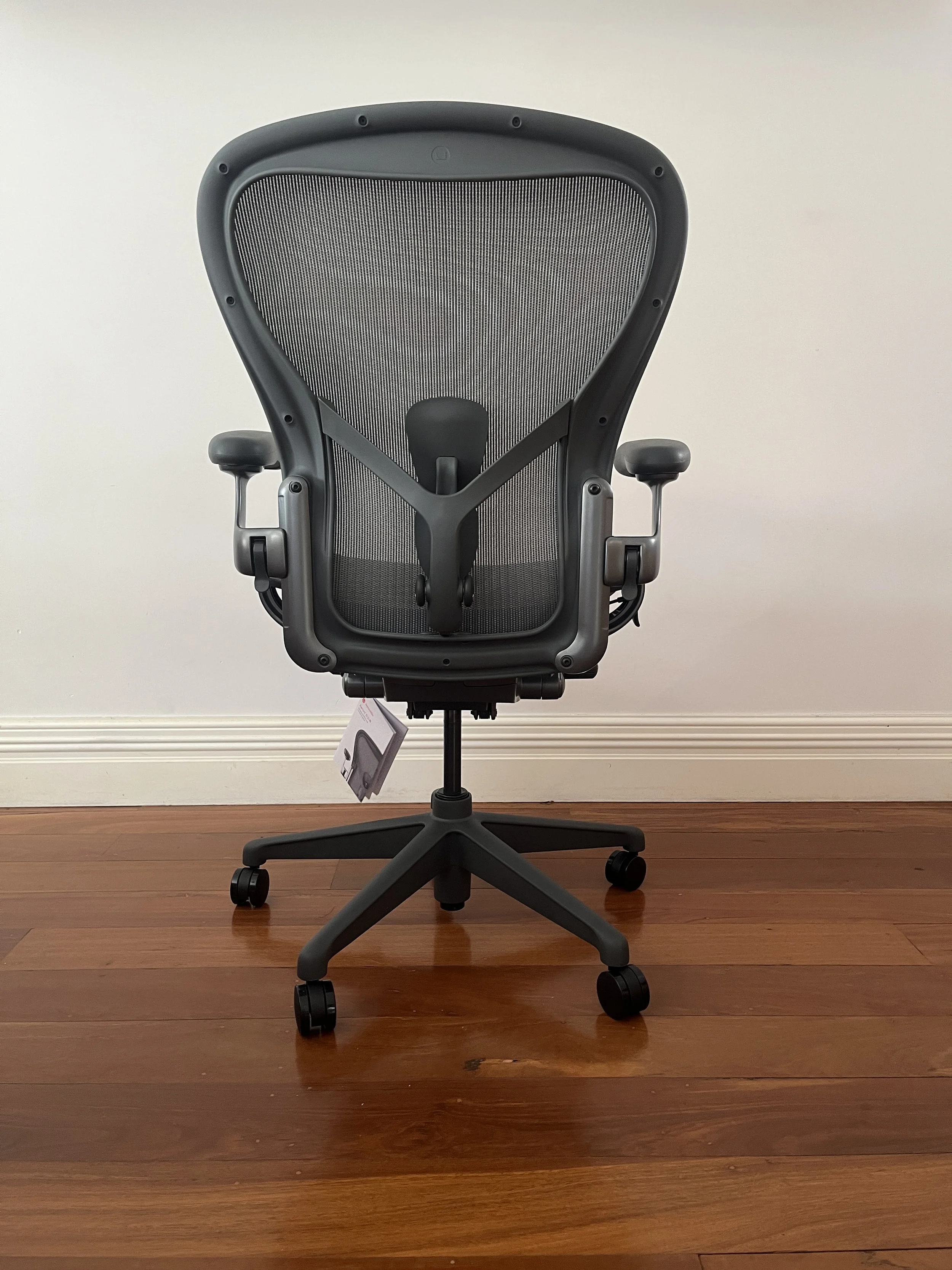 hm aeron chair.JPG
