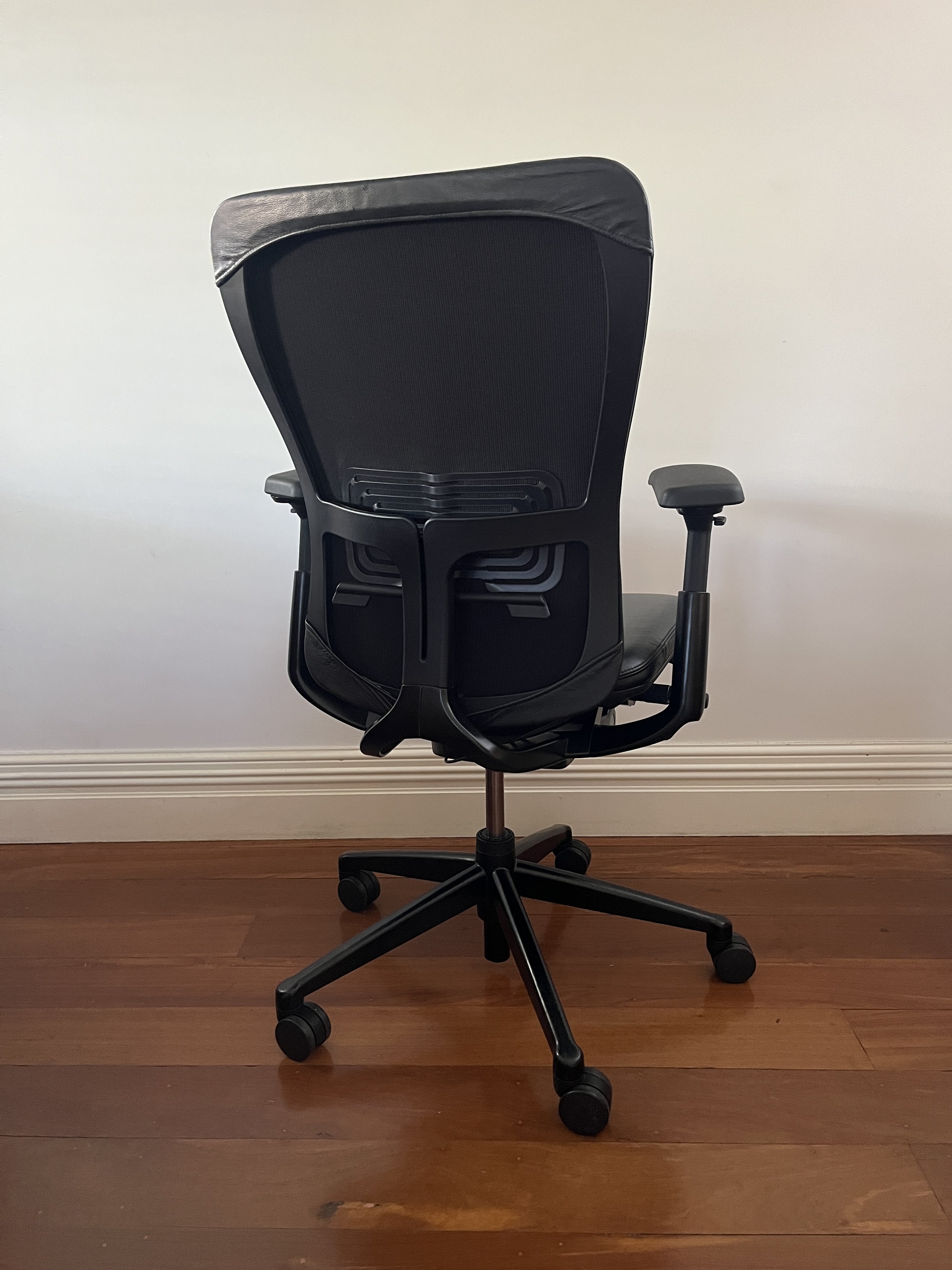Haworth Zody Ergonomic Office Chair comparable to steelcase leap v2 8.JPG