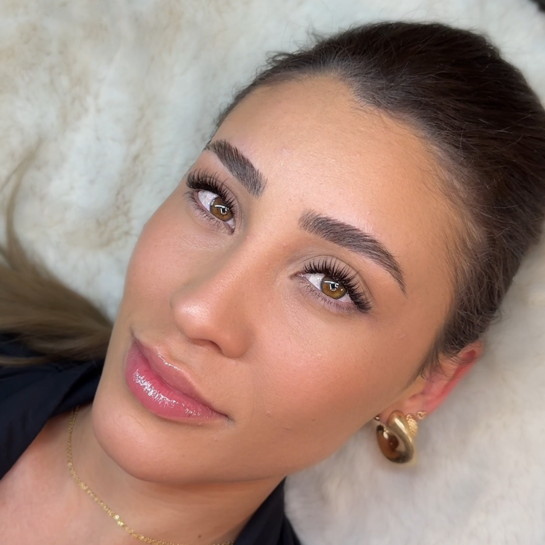 Close-up of hybrid lashes with curl and length – Utah County.