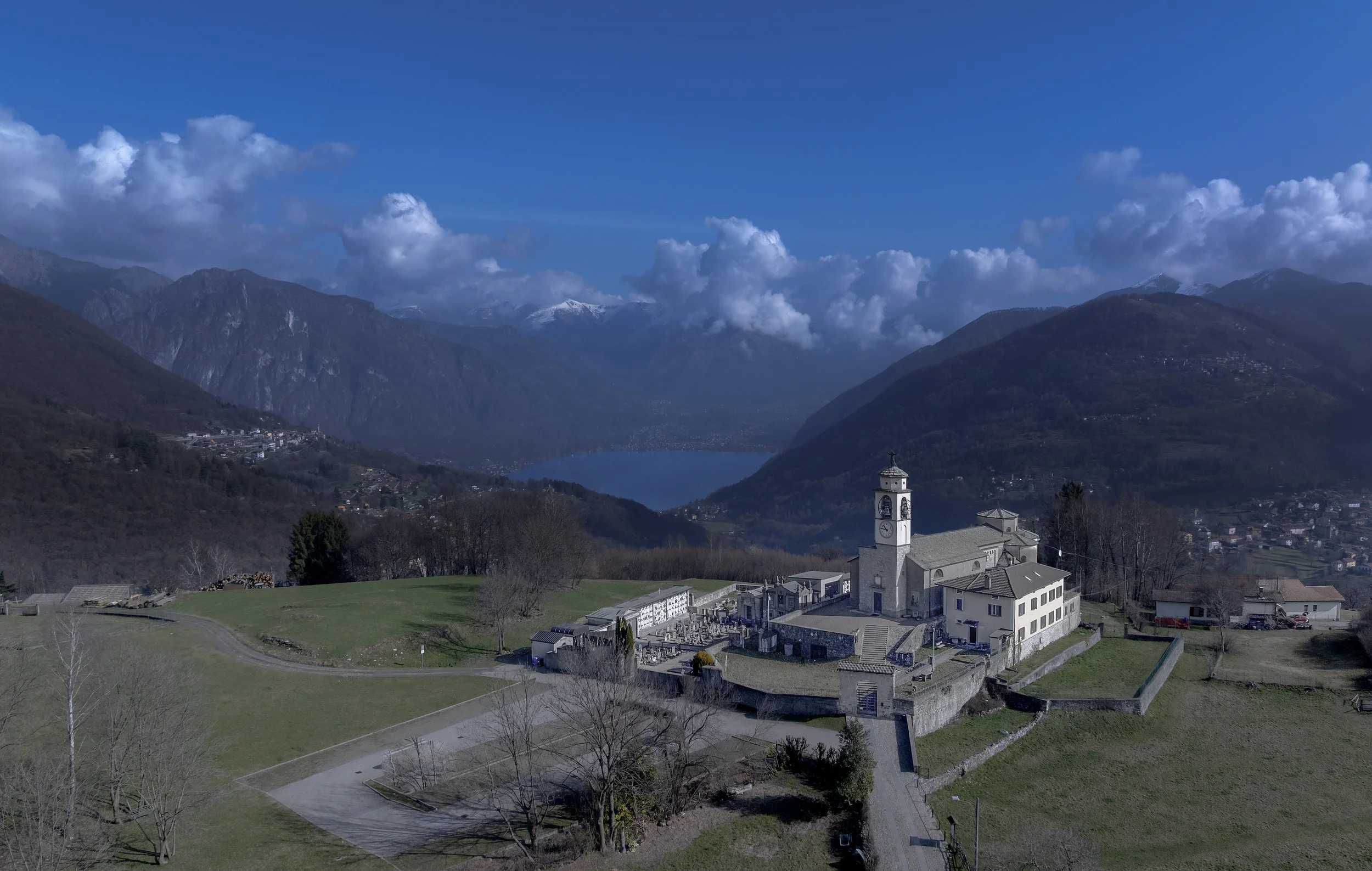 Chiesa San Giorgio Pellio alta.jpg