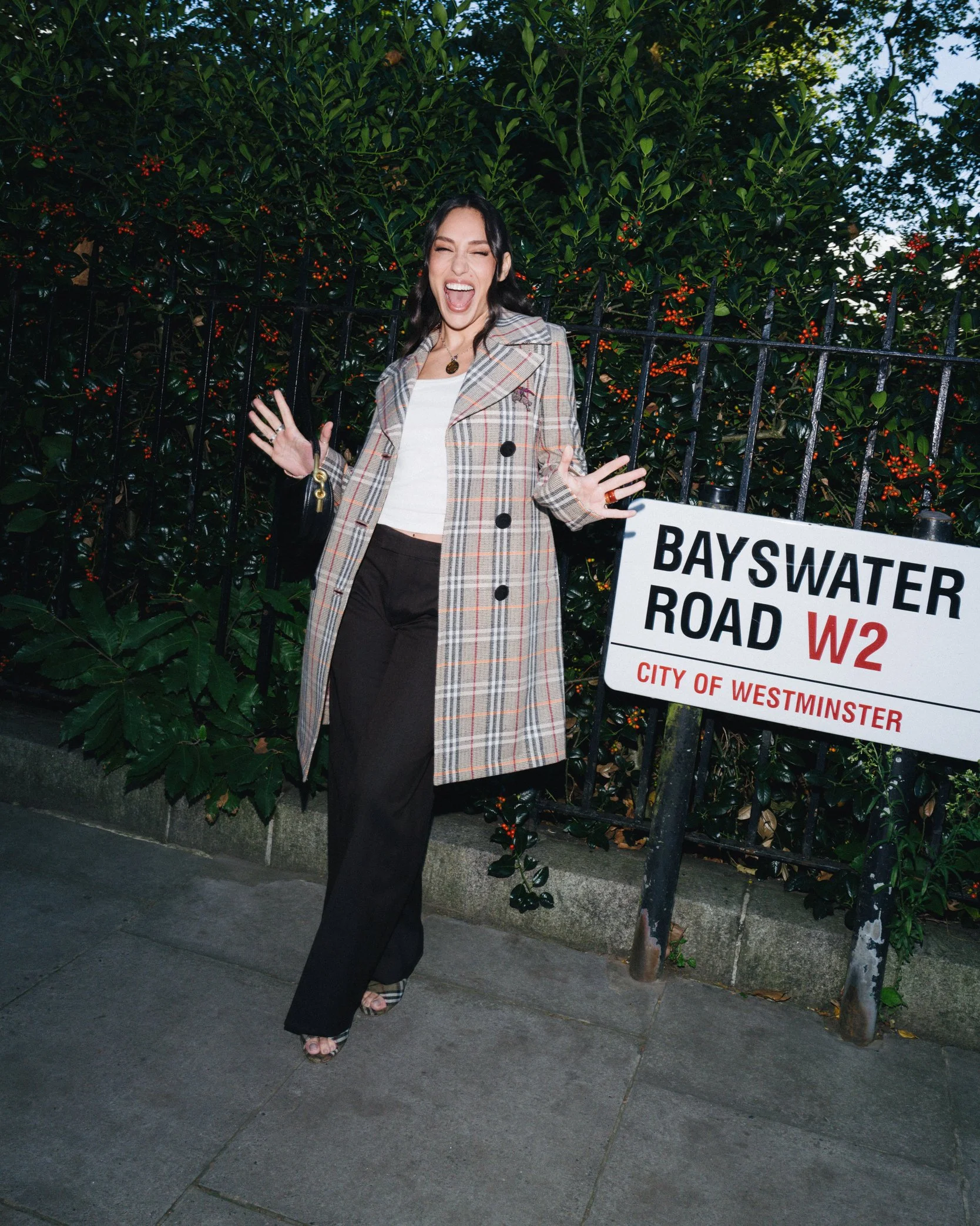 TEFI PESSOA x BURBERRY