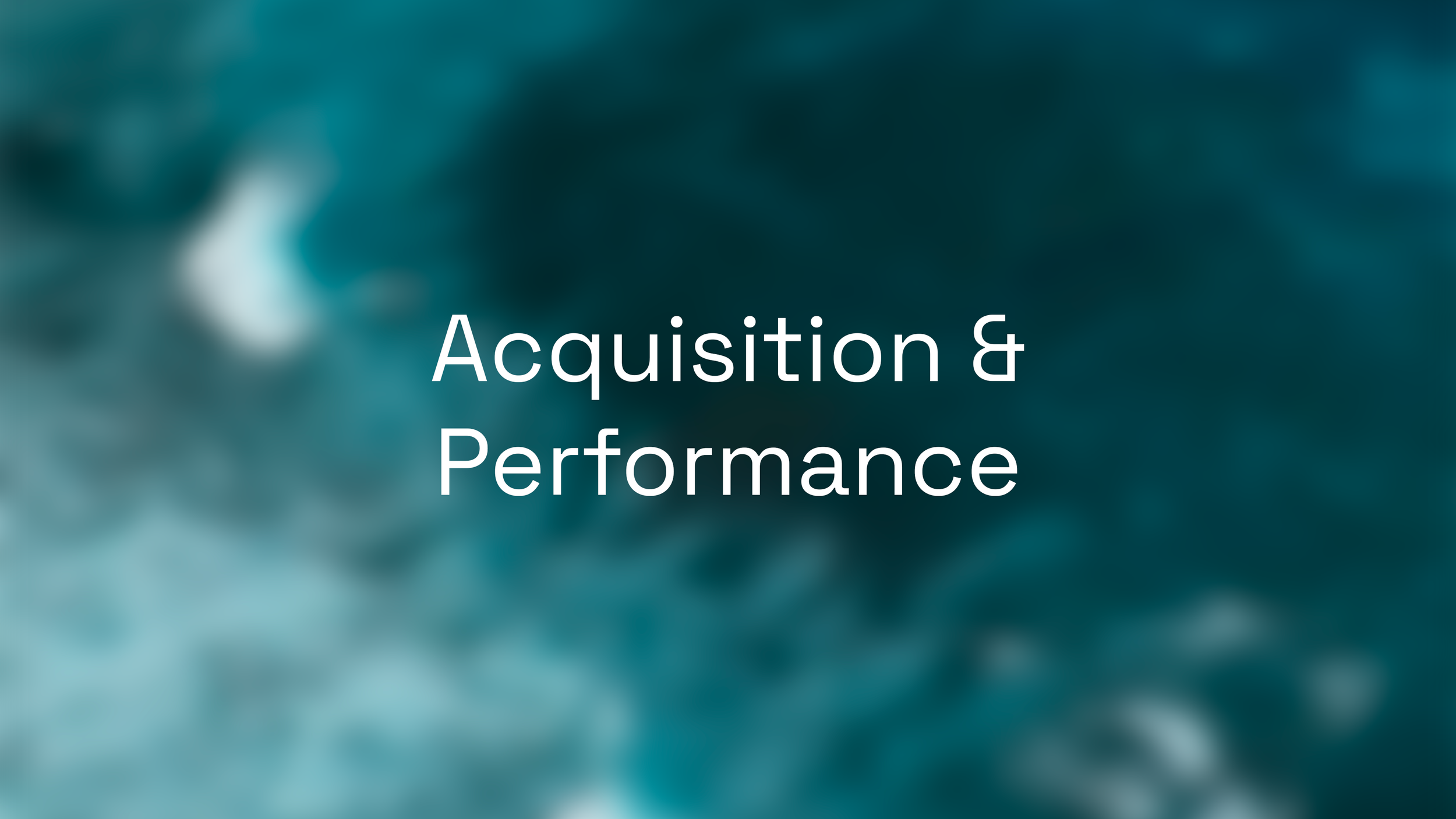 Vagues en mouvement capturées du dessus, illustrant la dynamique et la performance digitale.