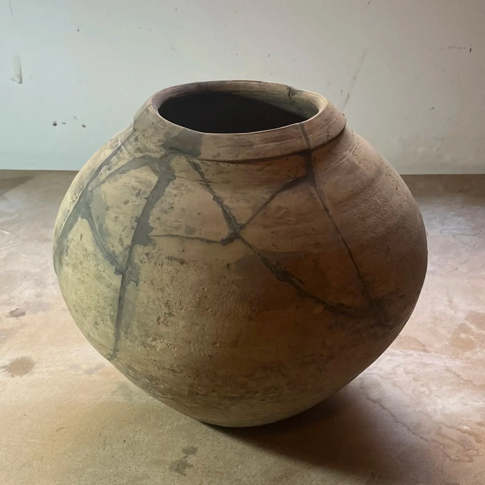 IB+Kintsugi+Madrid+Anfora3_de34.jpg