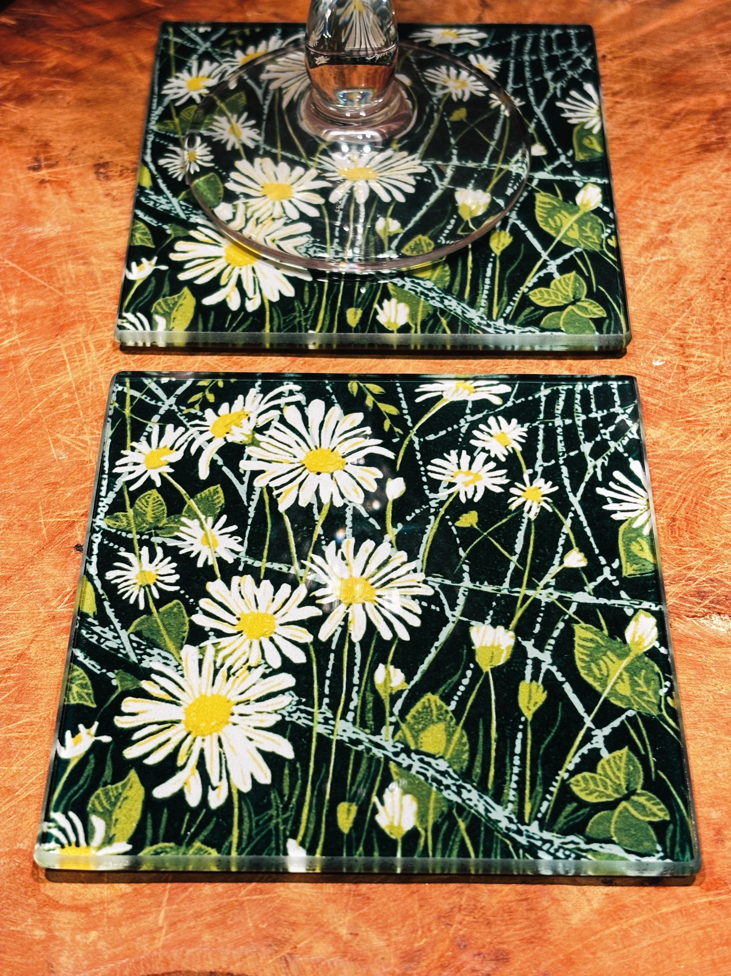 Berry Meadow Daisies Glass Coaster