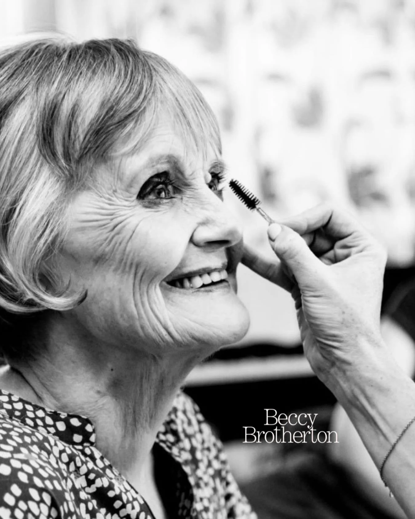 Give your mum a gift that&rsquo;s all about her this Mother&rsquo;s Day.

Treat her to a personalised makeup experience with a gift voucher she can enjoy at her own pace. 

Choose from:
🤍 Flawless in Two Lesson. A 2 hour relaxed, practical lesson to