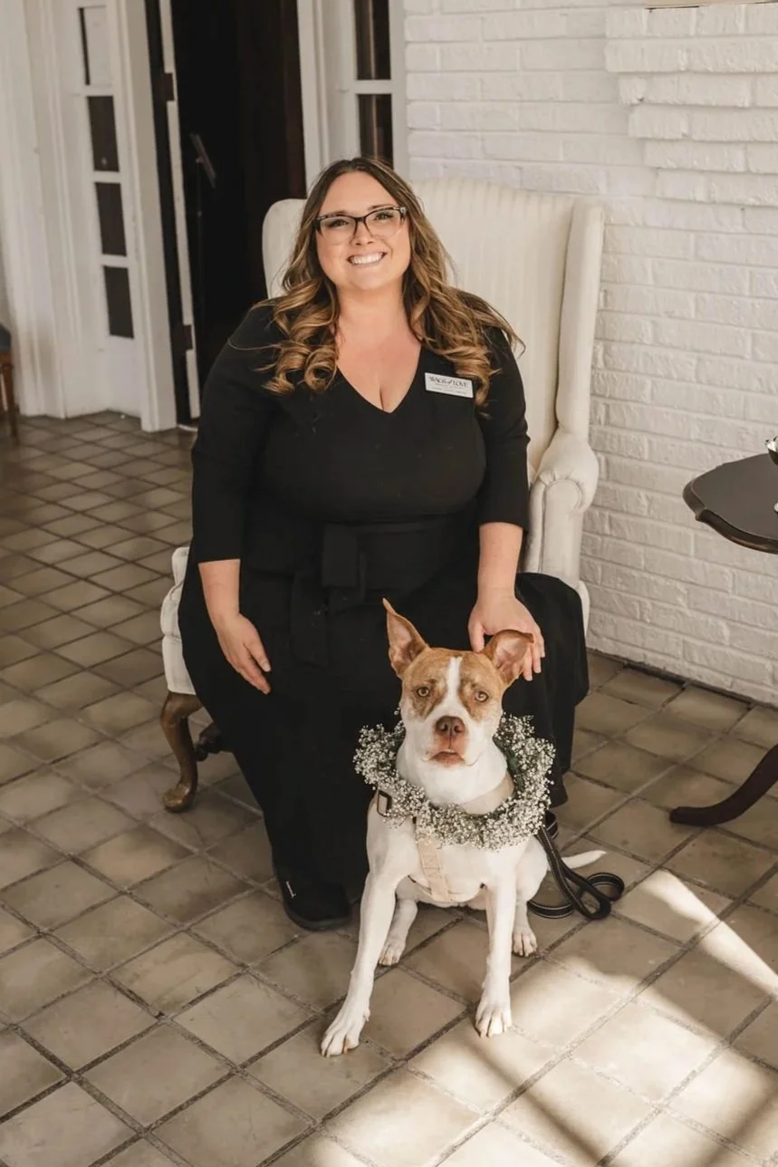 Wags of Love professional dog attendants with wedding dogs servicing Chicago to Milwaukee.