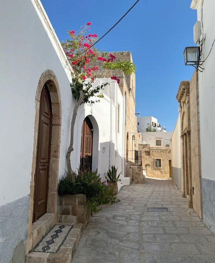 Meandering along cobbled streets