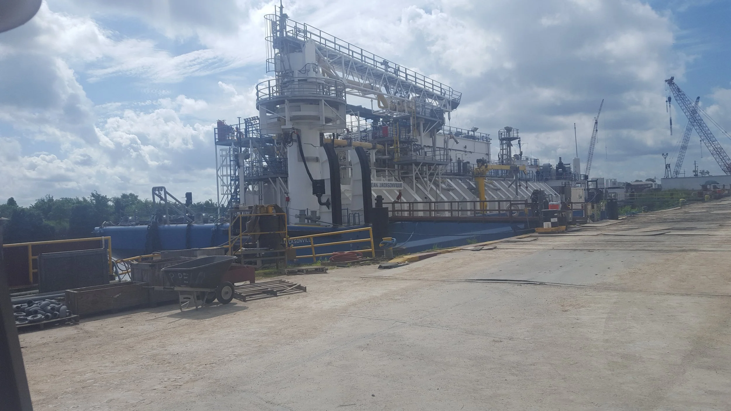 LNG Bunker Barge Clean Jacksonville docked shoreside
