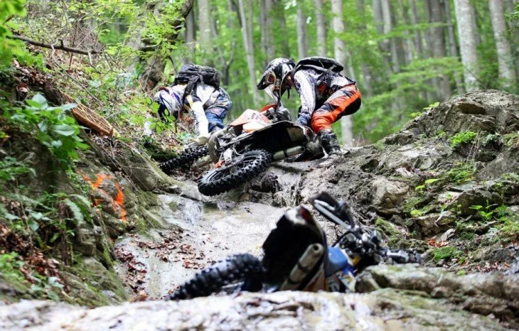 King-Of-The-Hill-Tournament-Hard-Enduro-Arad-730x466.jpg