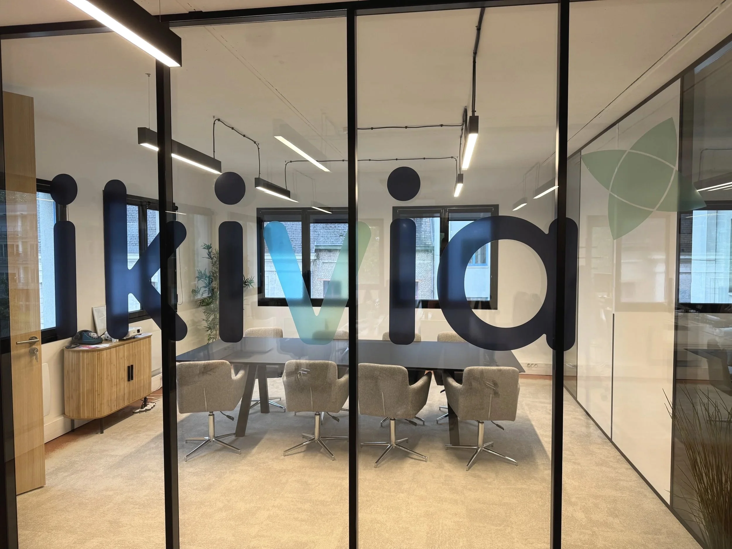 salle de réunion dans les bureaux d'Ikivia