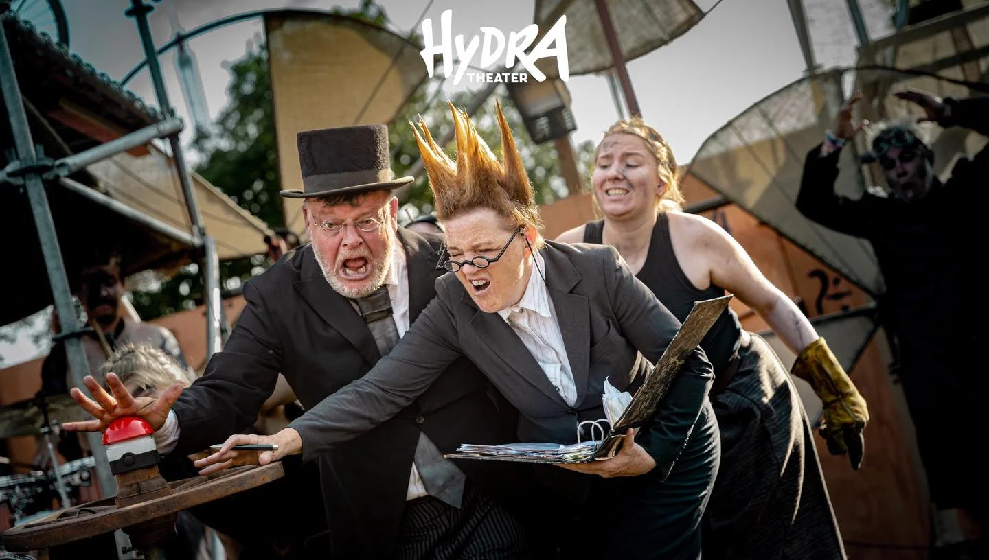 Drie heerlijke dagen onderweg en Machina Voltaire draait op volle toeren! Verwondering alom! Lieve, leuke en vrolijke mensen op de Zwarte Cross die soms wel twee keer komen kijken en heel enthousiast reageren! Onze machine tankt zo veel energie. We b