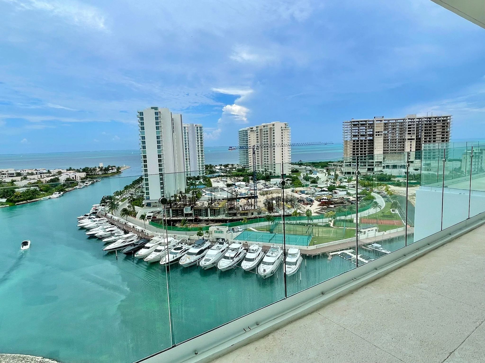 | DEPARTAMENTO PUERTO CANCUN P14 | USD $1.7 M | 3 REC | 3 BATH | 190 M2 |