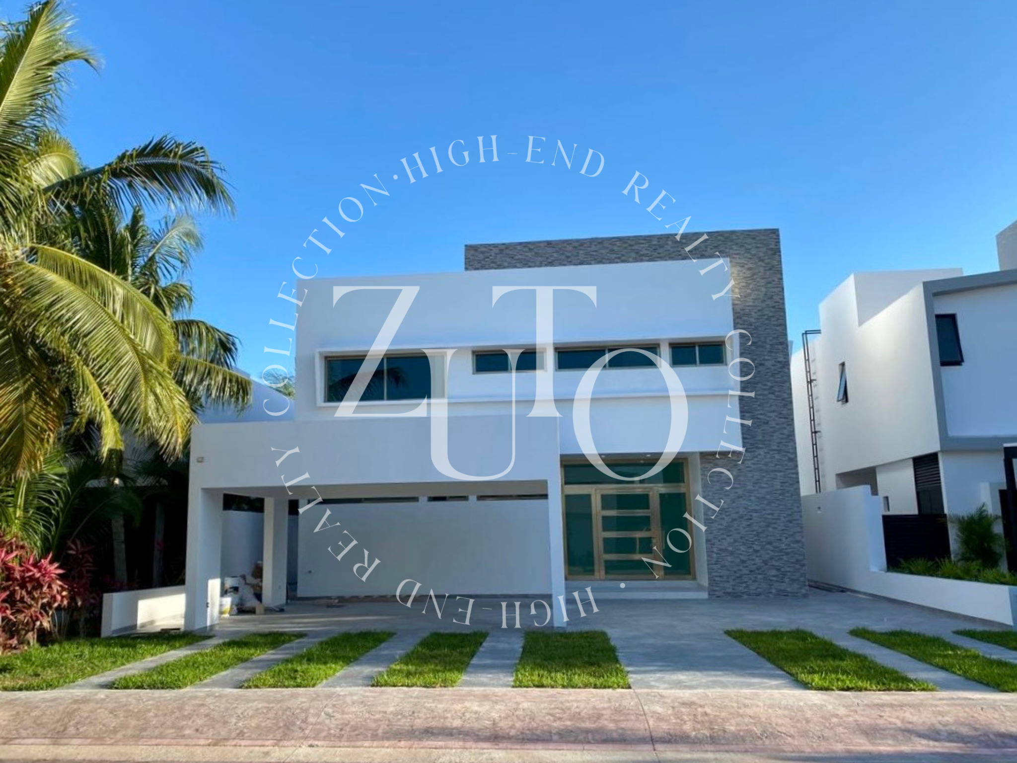 | CASA MANATIES LAGOS DEL SOL | MXN $62,000 | 3 REC | 5 BATH | 382.82 M2 |