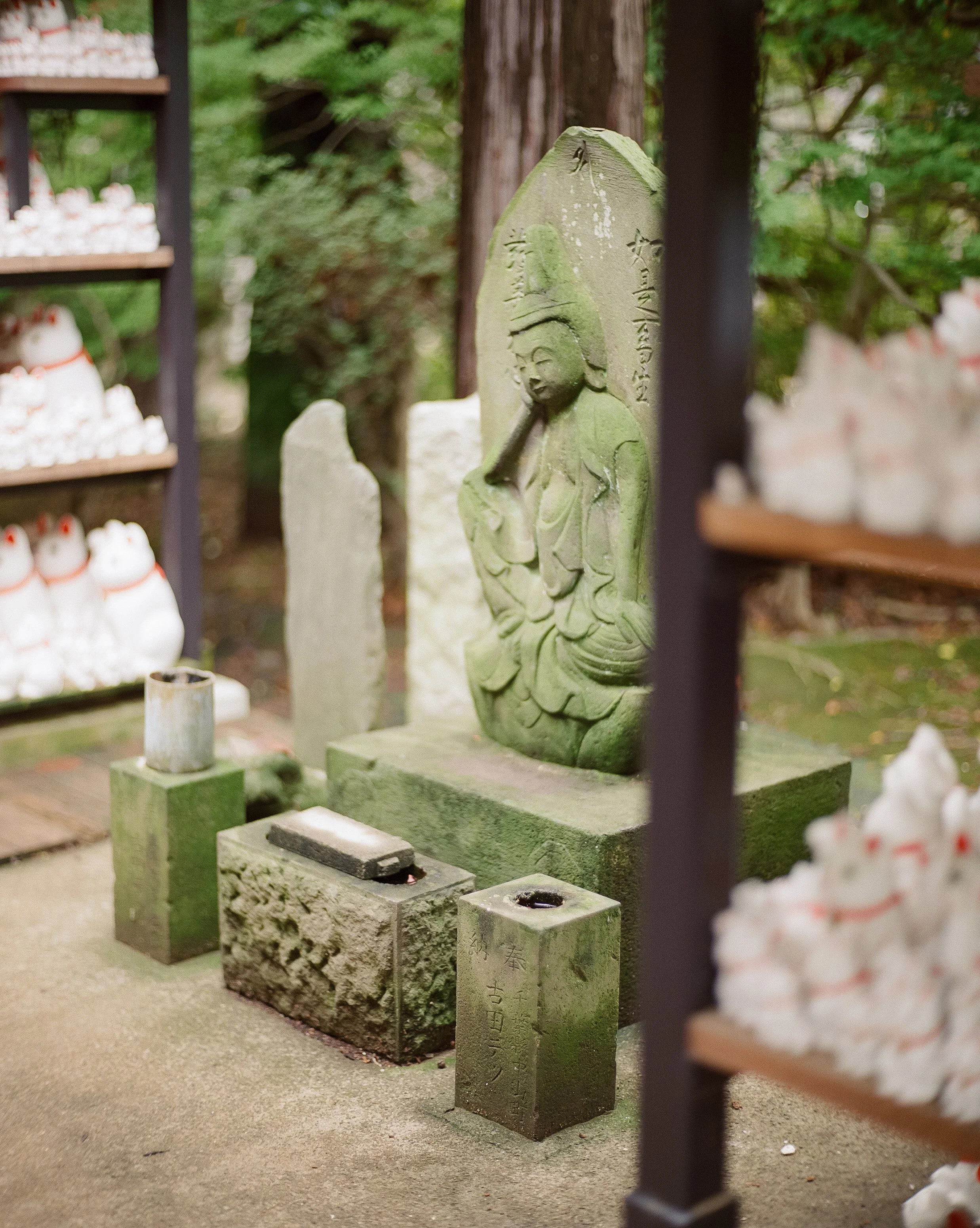 P67 P800 Kitty Shrine-9.jpg