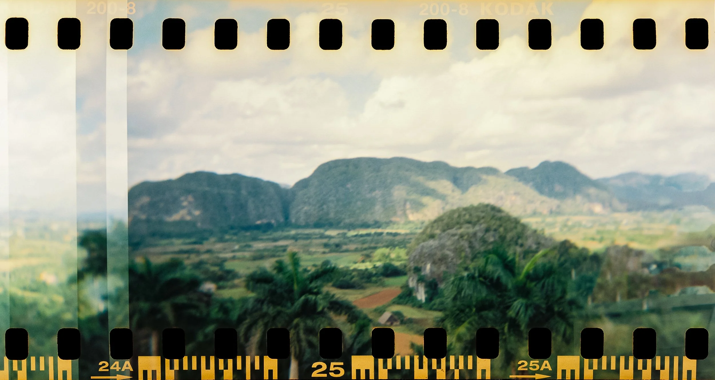 Cuba 2025 CP Holga-9.jpg