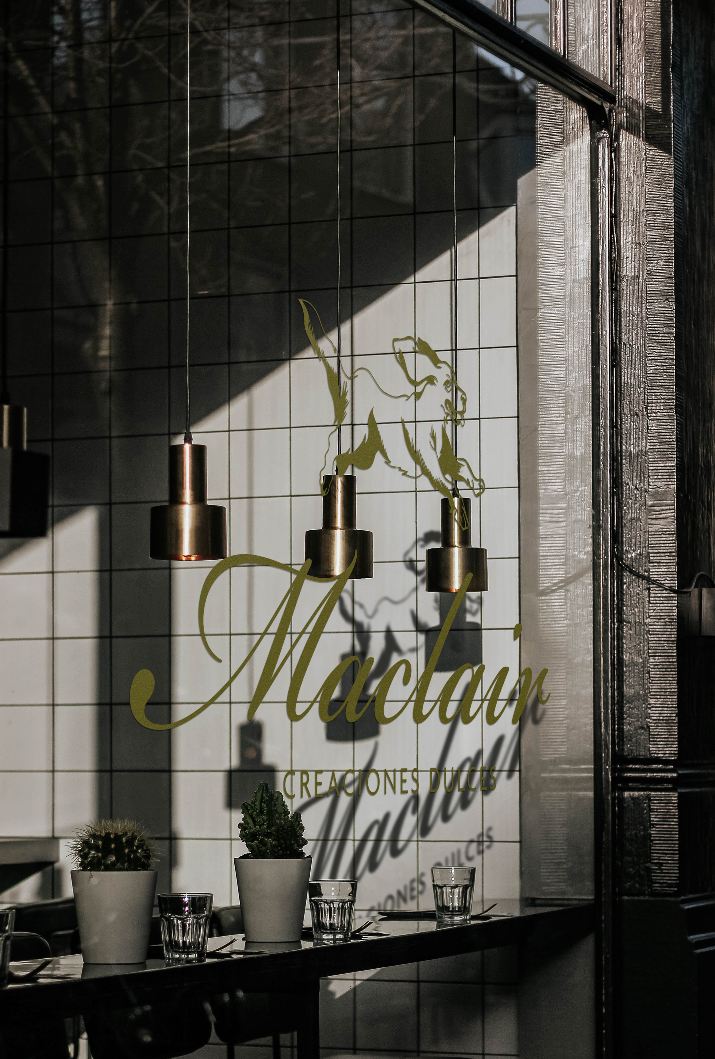 Free Restarant Window Mockup.png