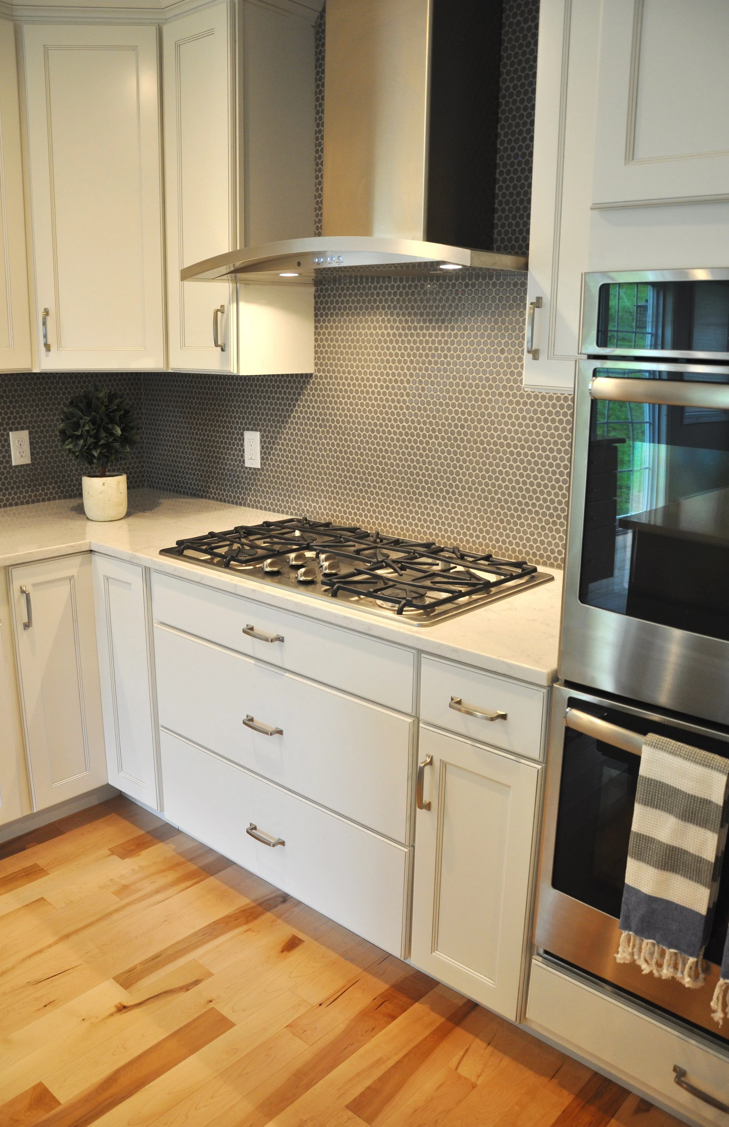 Breezy Valley Kitchen 3.jpg