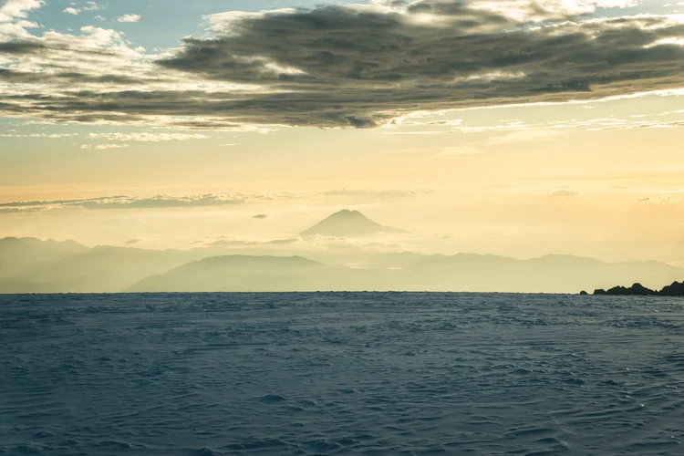 AMANECER ANTISANA