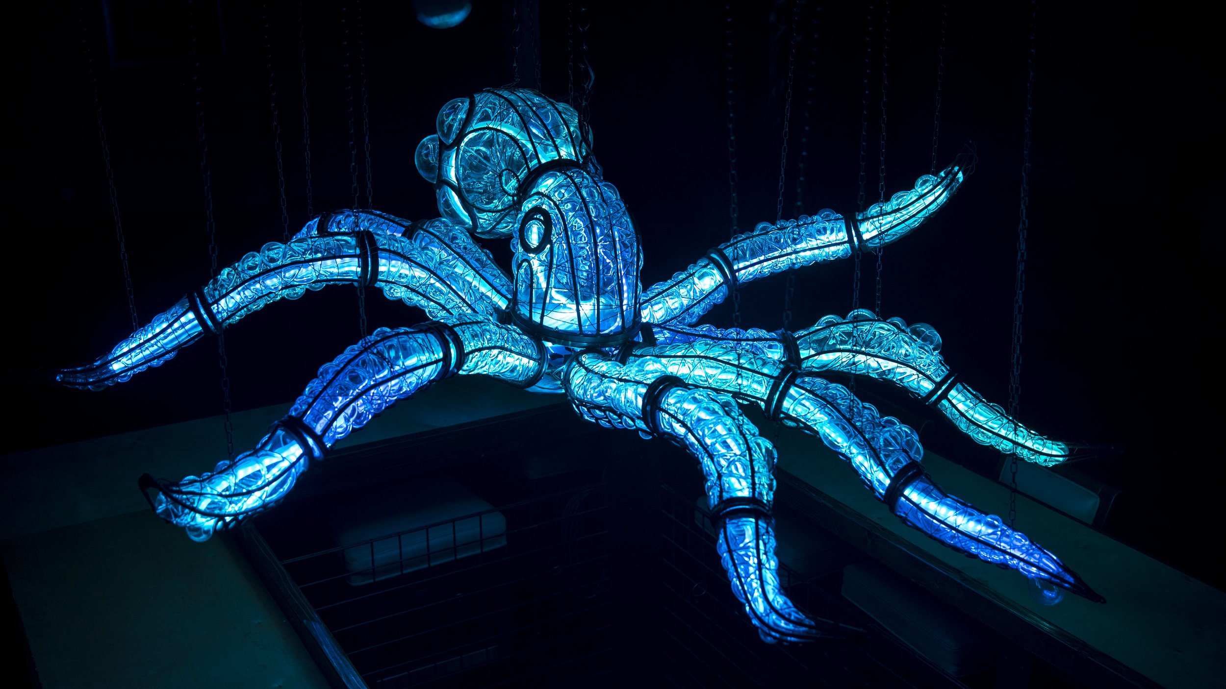 Shibirushi, 2020, Steel, Glass, LED
Collaboration Piece