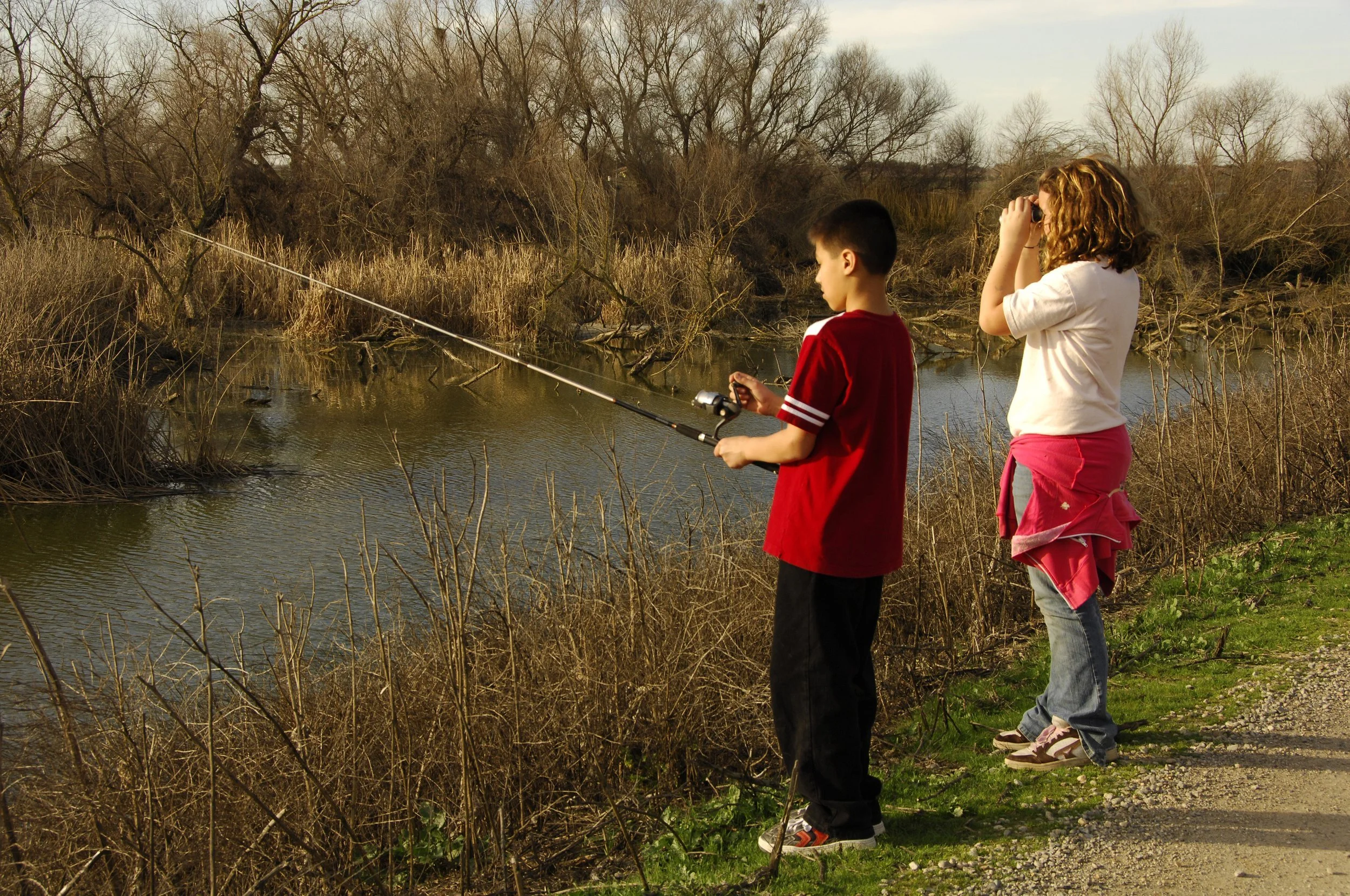 KidsFishing_DouglasSteakley.JPG