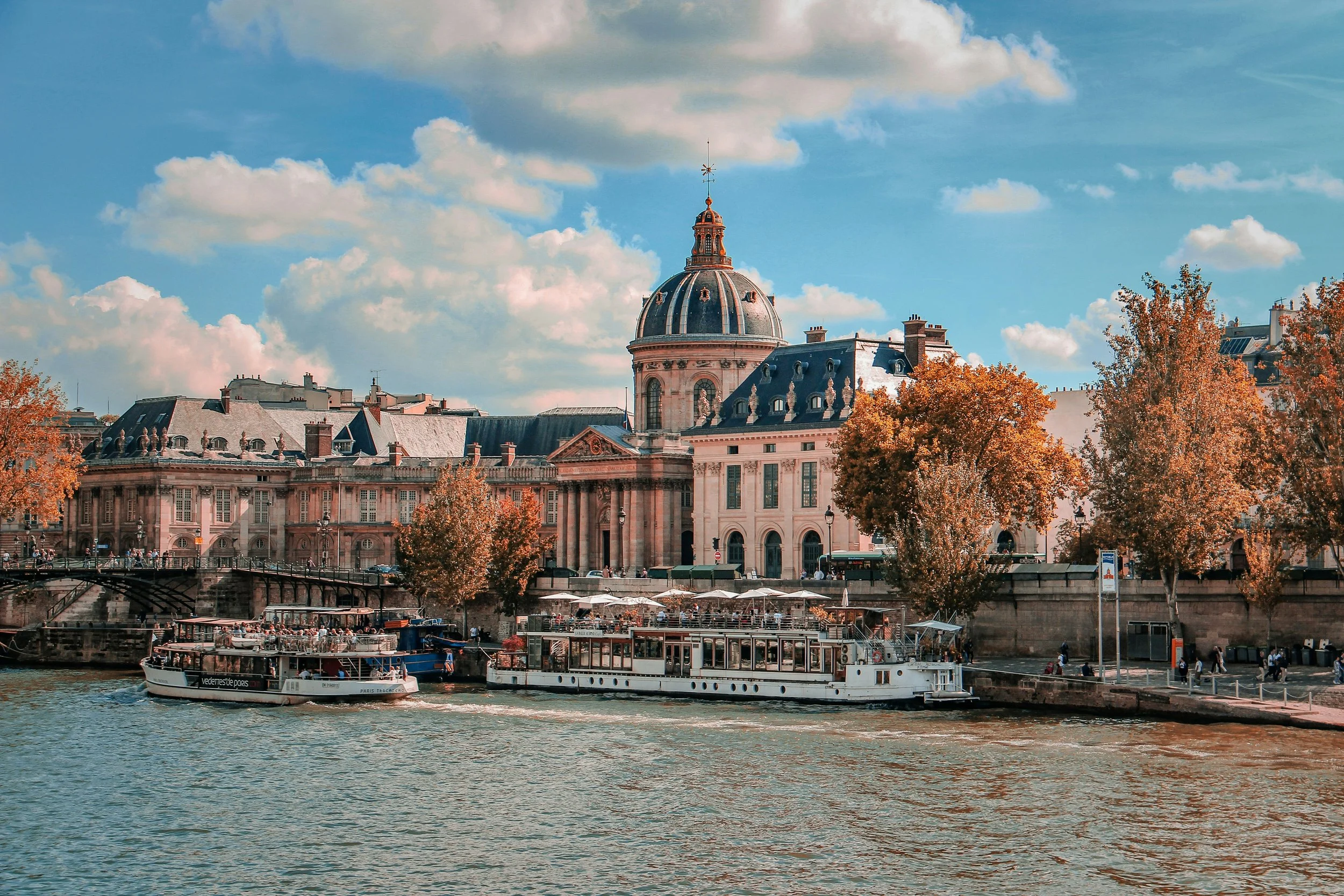 Paris - Pont des Arts.jpg