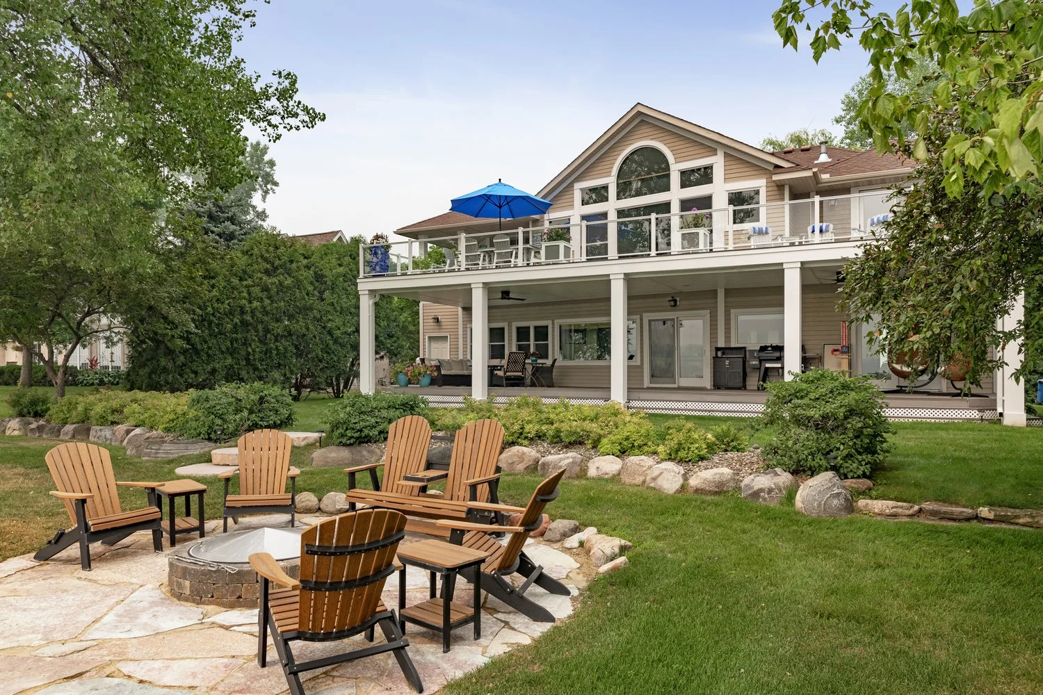 Lakeside Trex Deck with Glass Railings &amp; Dry Underdeck | Plymouth, MN