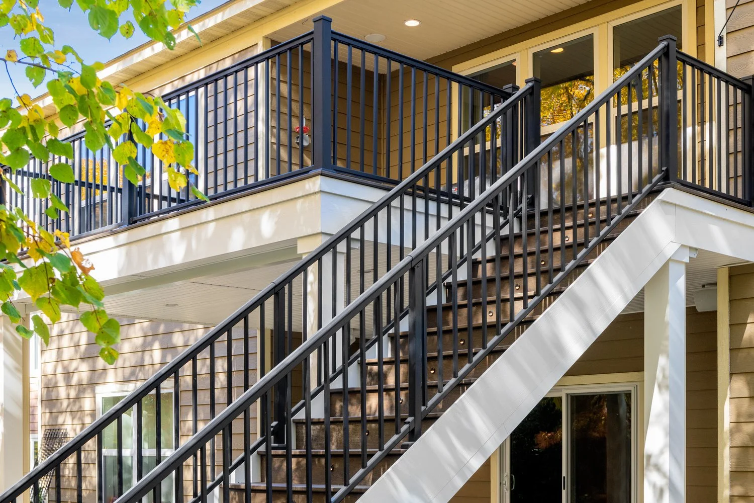 Trex Deck with Dry Underdeck System &amp; Aluminum Railings | Minnetrista, MN