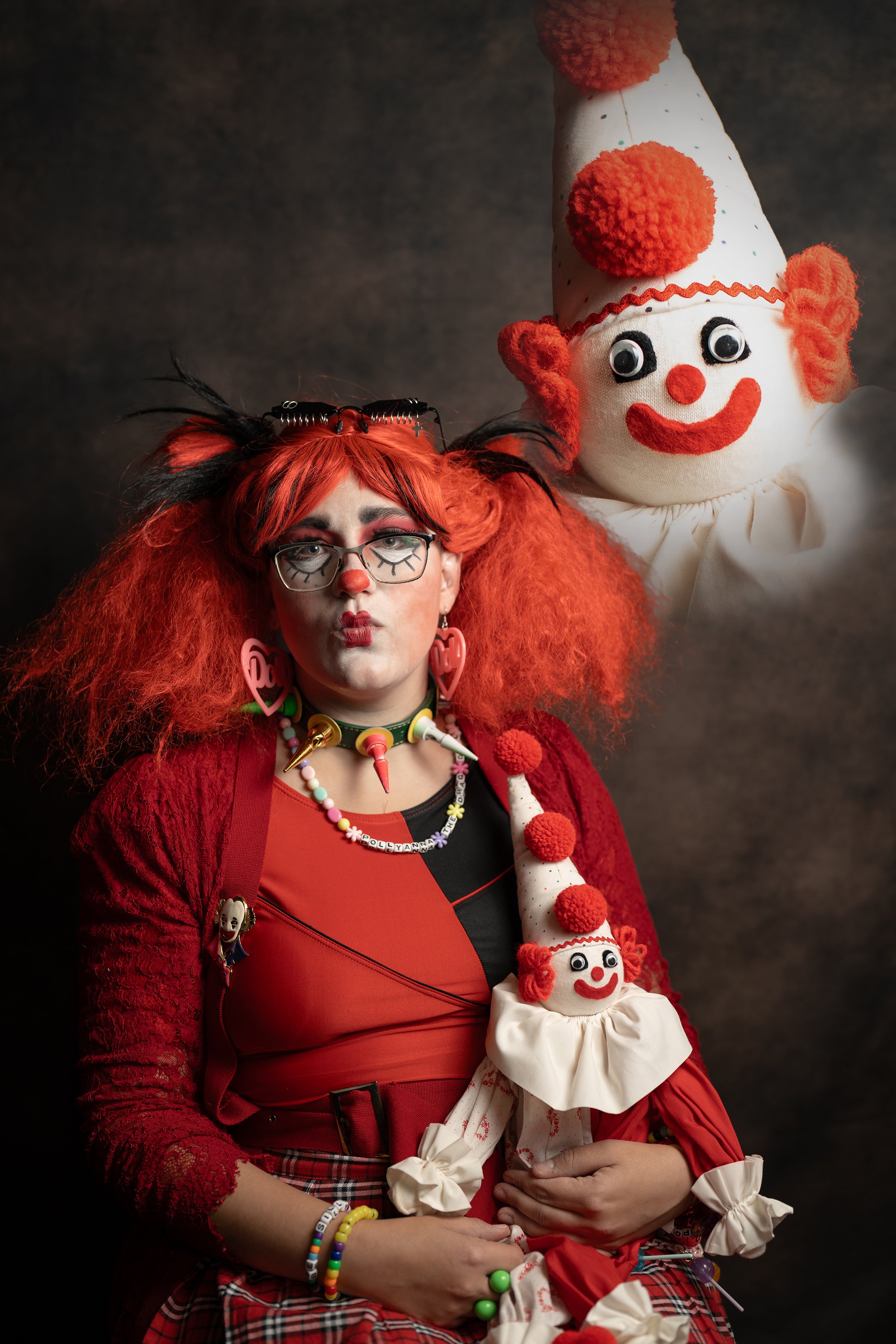 06 Pollyanna the Clown BG 01 v2.jpg