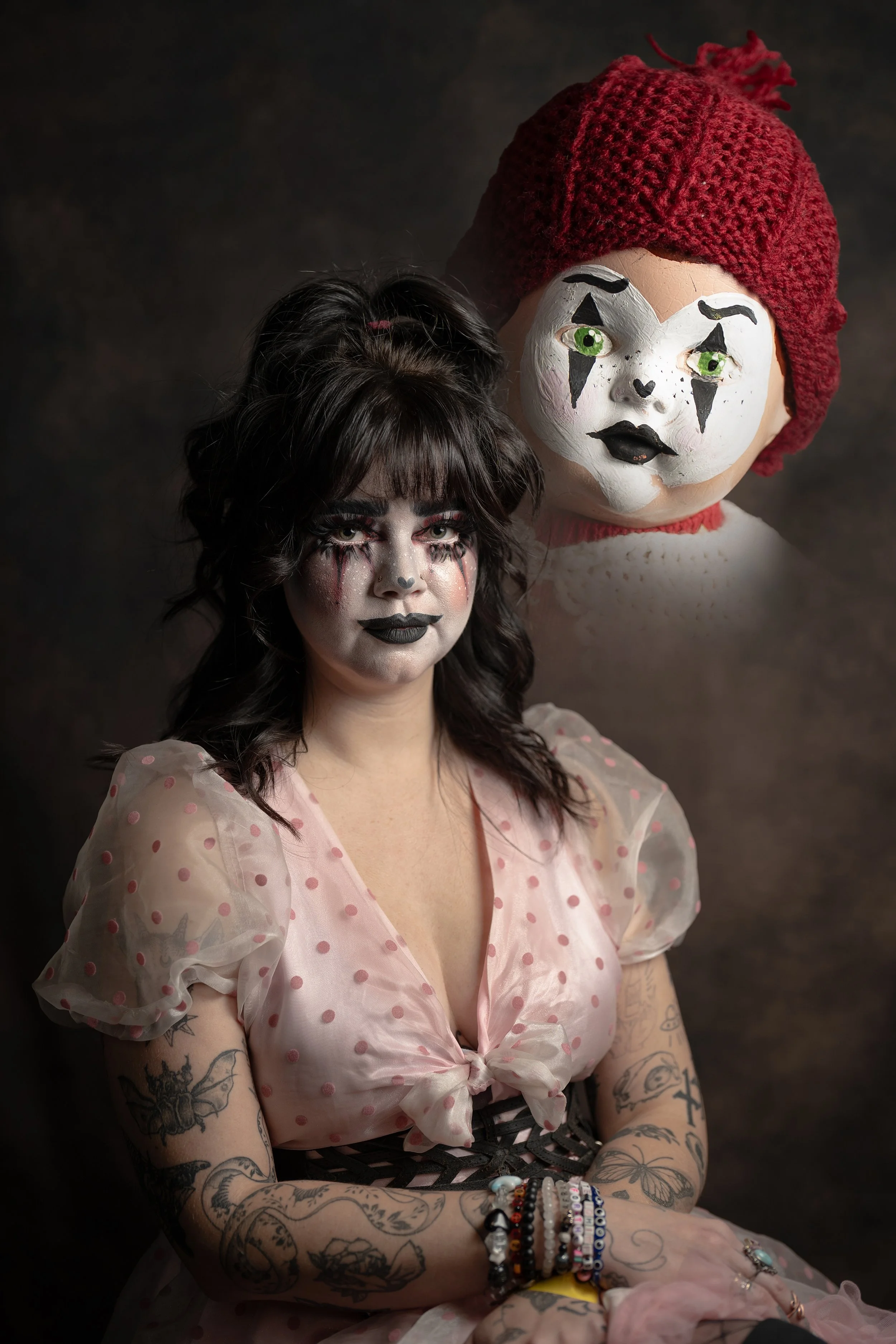 01 Tess Hilena BG 01.jpg