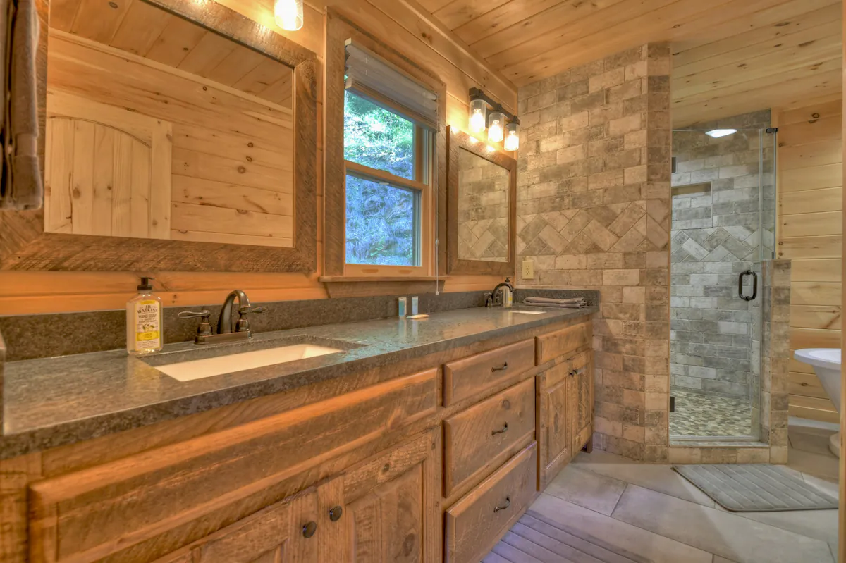 Master Bathroom(1).png