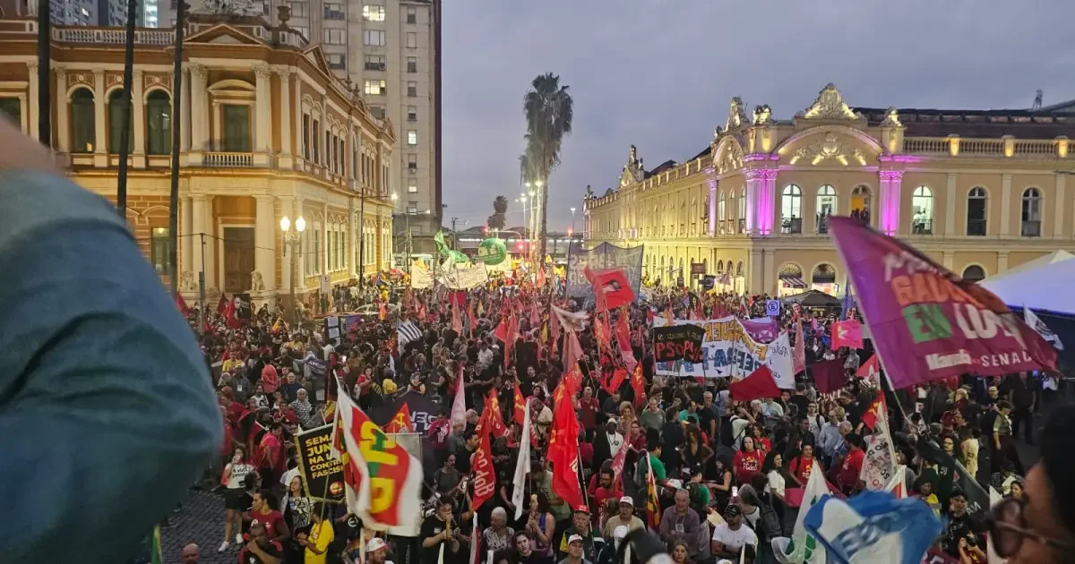 Carta de Porto Alegre marca encerramento da Conferência Antifascista 