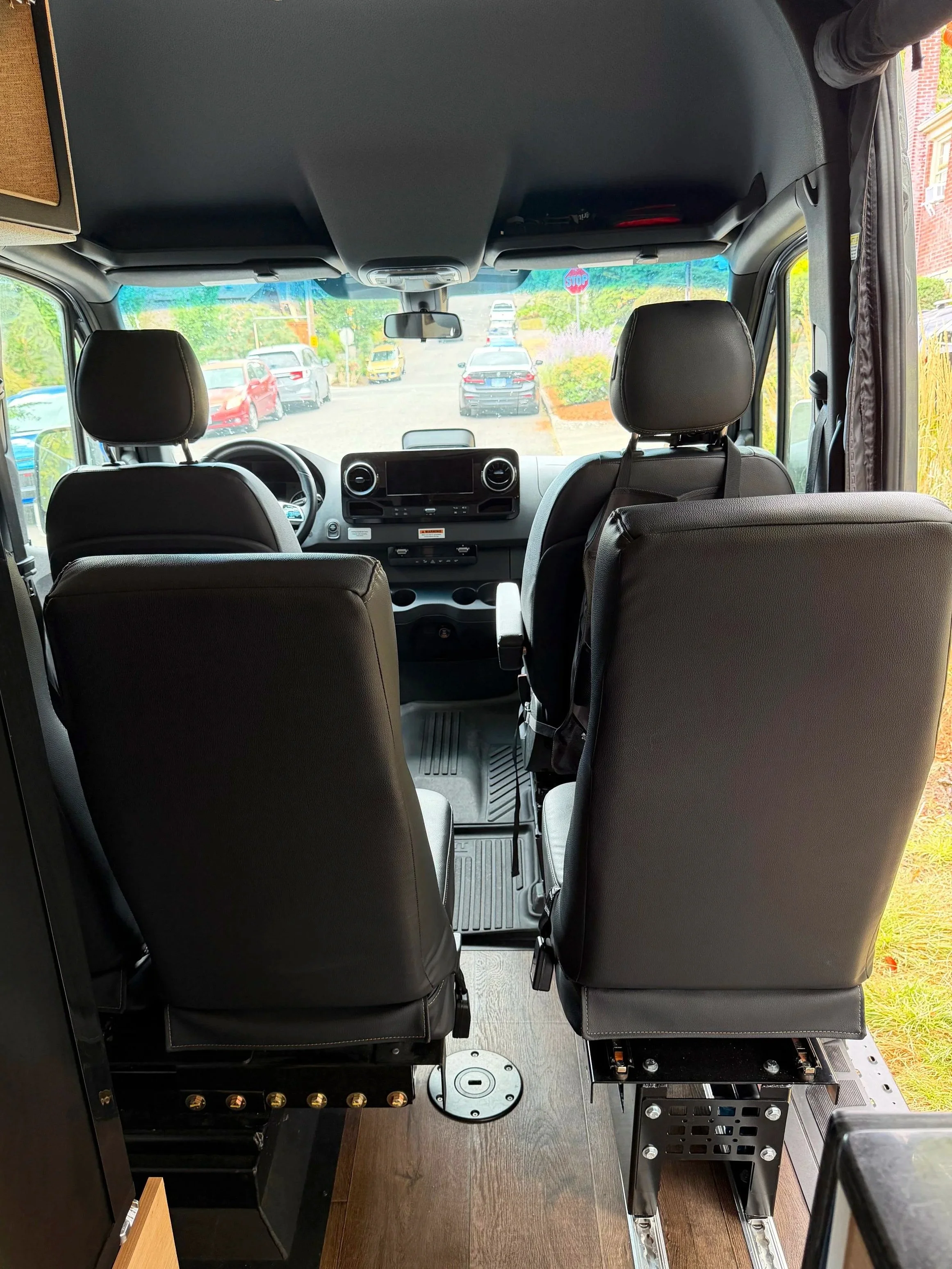 Removable 3rd back row seat