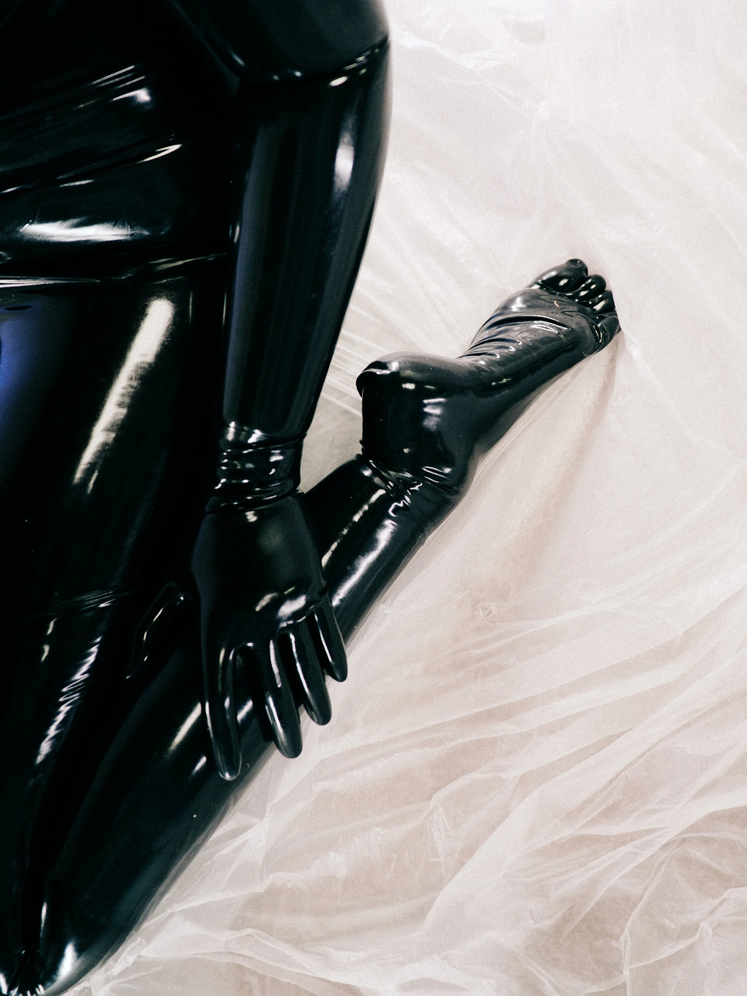 Black-Latex-Catsuit-New-BrightandShiny-MarieOnCamera-3.jpg