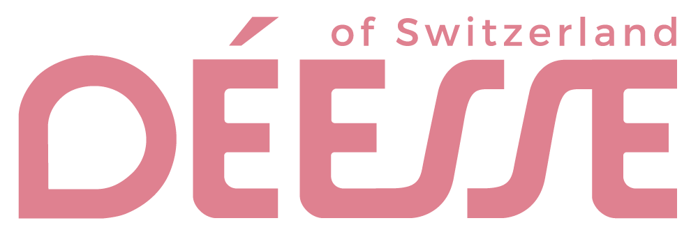 Grafik mit pinkfarbenem Text 'de Sér' und kleineren Worten 'of Switzerland'