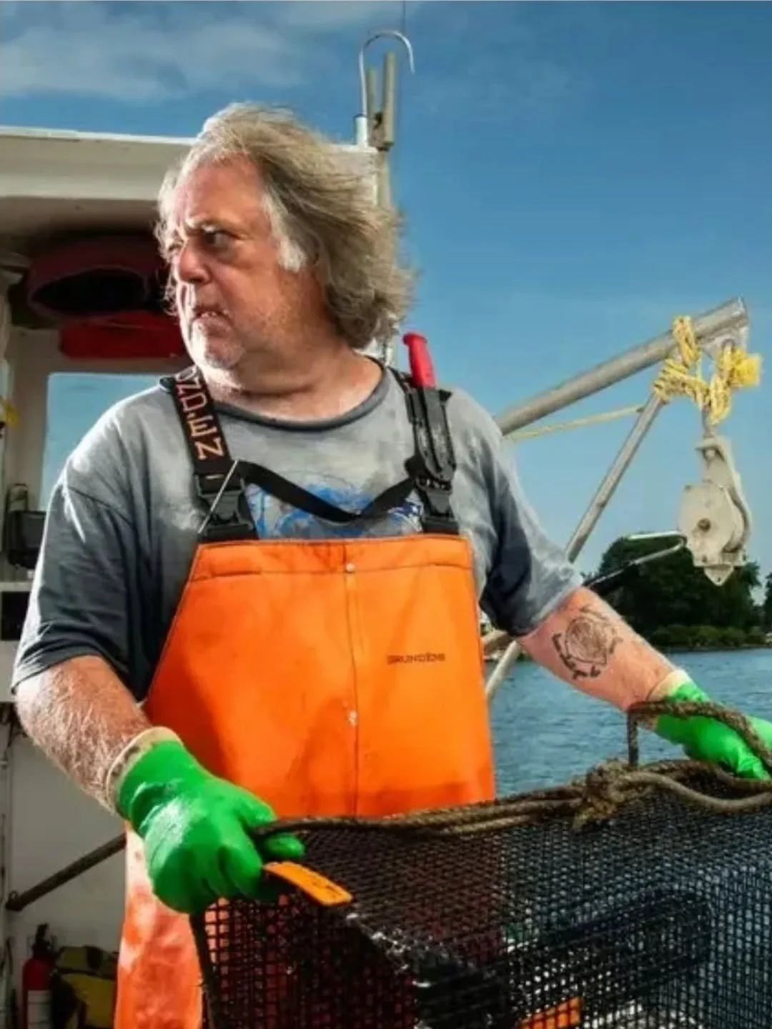 Merry Christmas Eve to everyone from Bluff Hill Cove Oyster Farm. We hope everyone has a safe and beautiful couple days with their families and loved ones. @therealjtspaulding @ncataldo91  @tylerv1693 @ms.valentine