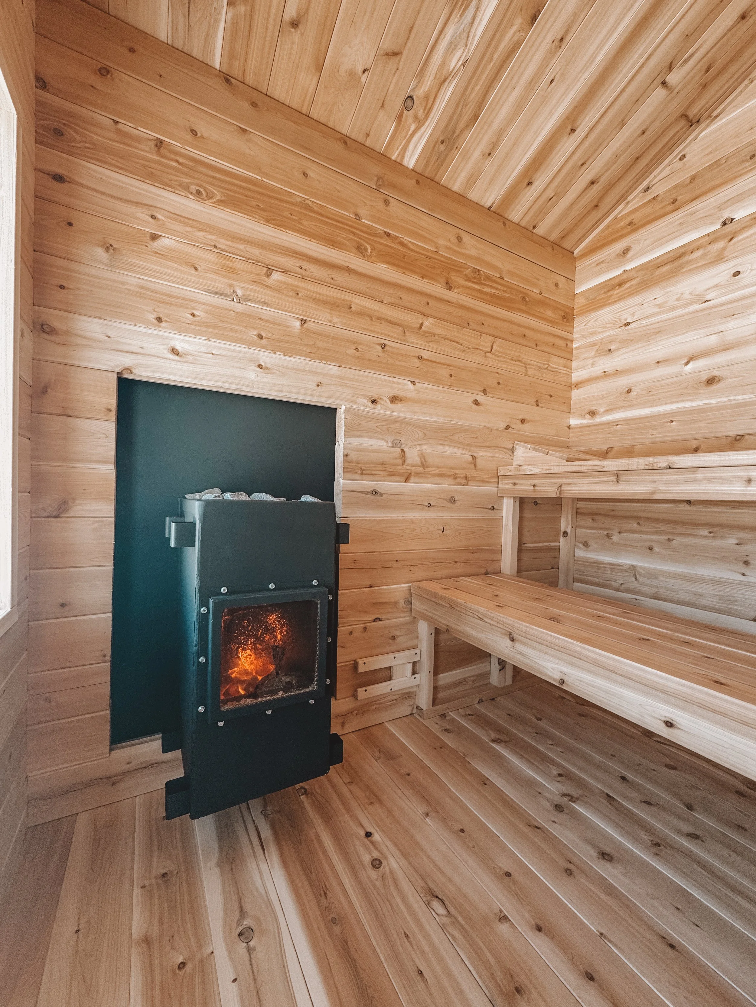 outdoor sauna in Ontario