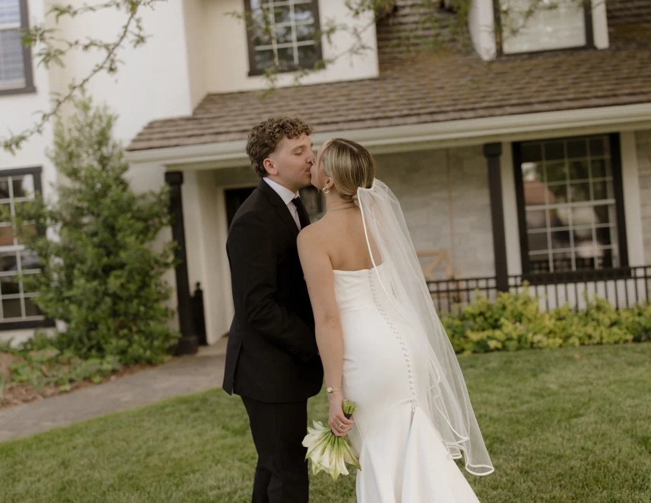 A Timeline of A St. George, Utah Backyard Wedding