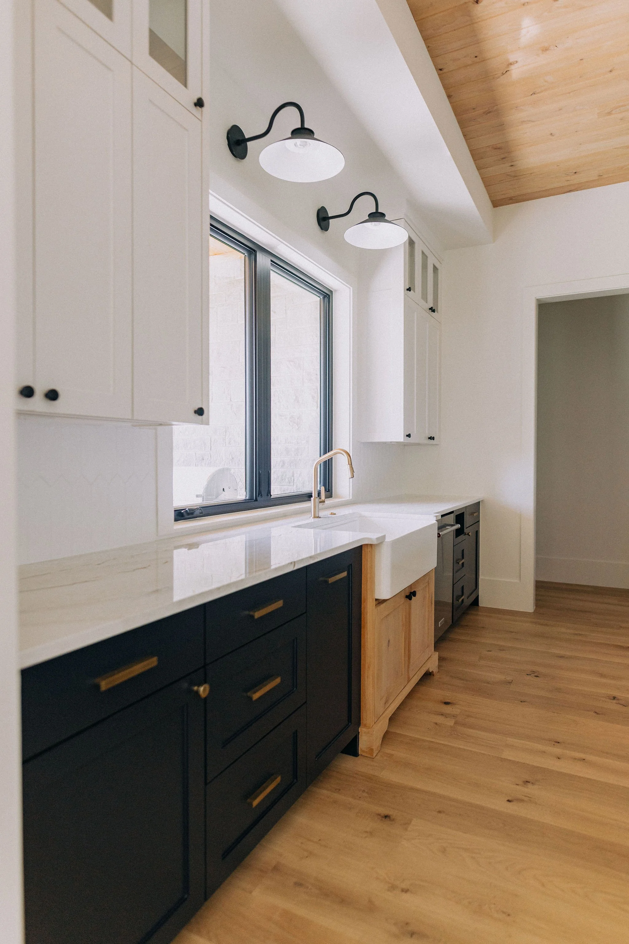 1050 Northlake custom homes 295.jpg