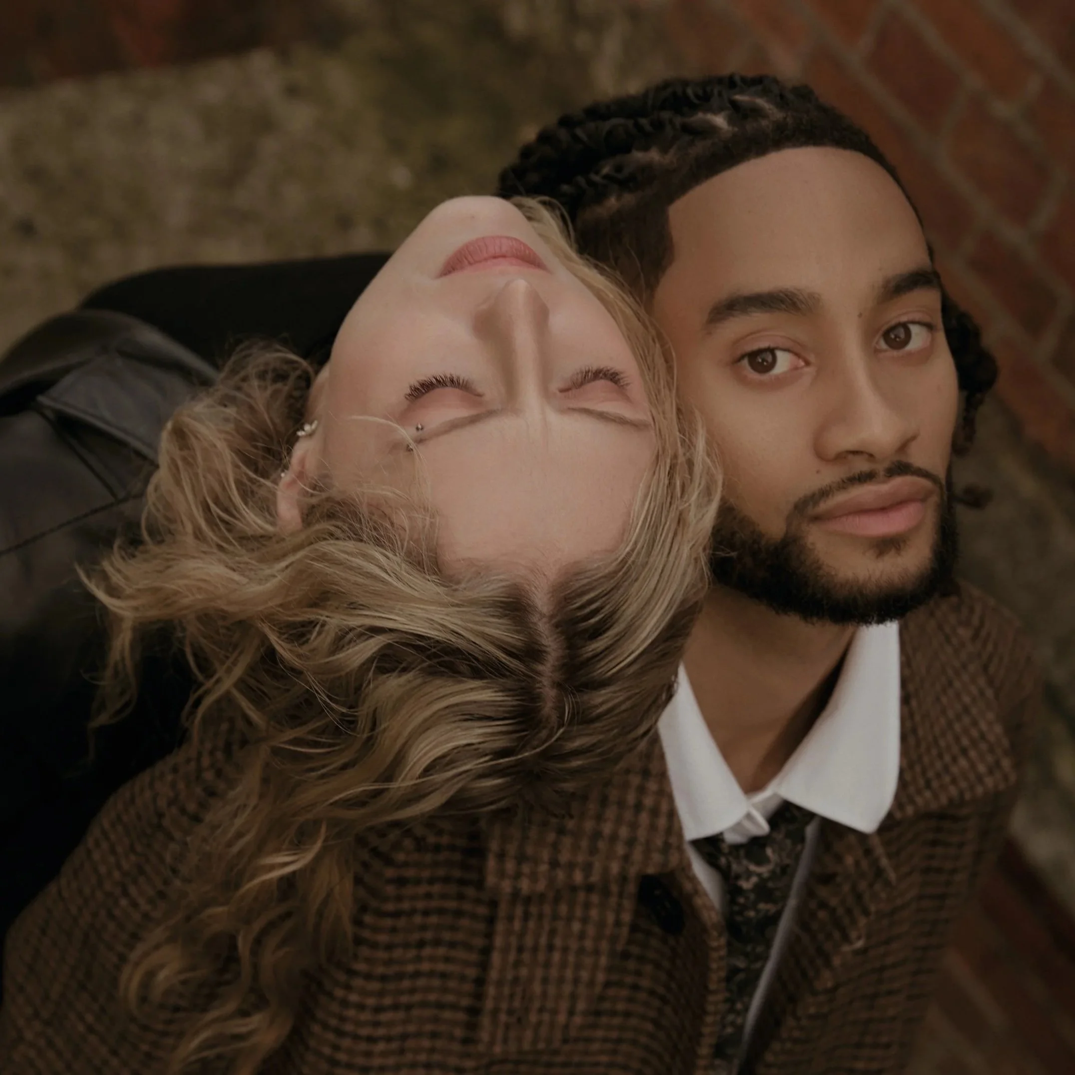 17:23 Magazine - Seeking Connection