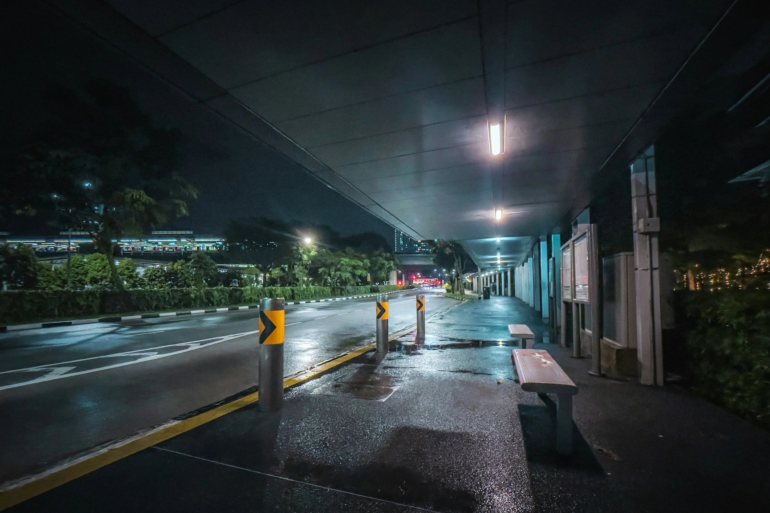 wind driven rain, infiltration, wetting, transit, fountain, spray, mist