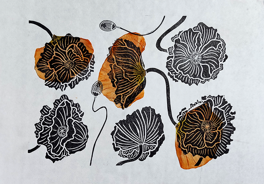 Illustration artistique de fleurs stylisées avec des pétales orange et noir, avec des lignes blanches détaillées, sur un fond blanc.