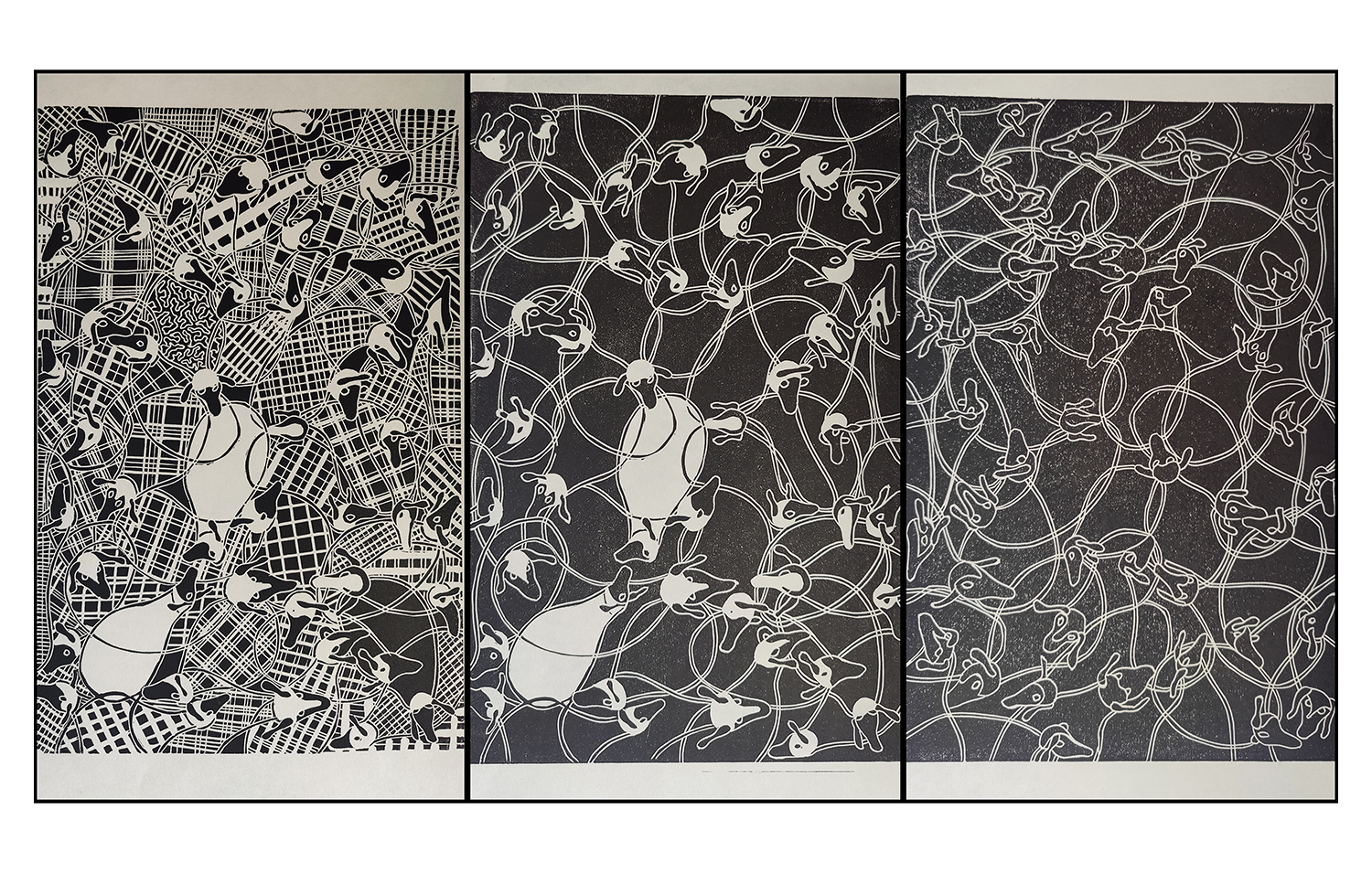 Une œuvre d'art divisée en trois parties, représentant une multitude de chiens stylisés et interconnectés, avec un fond noir et des lignes blanches.