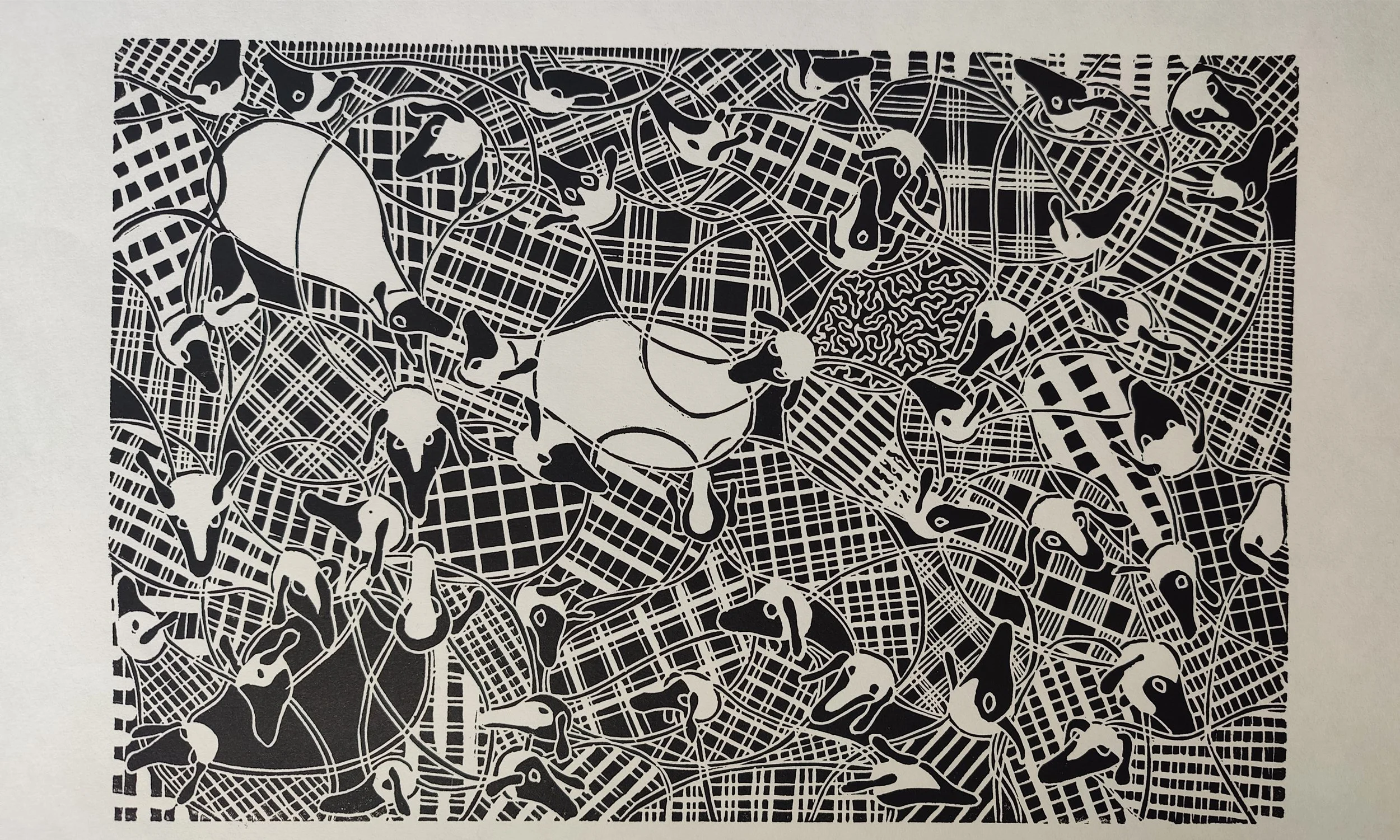 Illustration en noir et blanc représentant un groupe de canards nageant sur l'eau, avec un fond composé de lignes et de motifs géométriques.