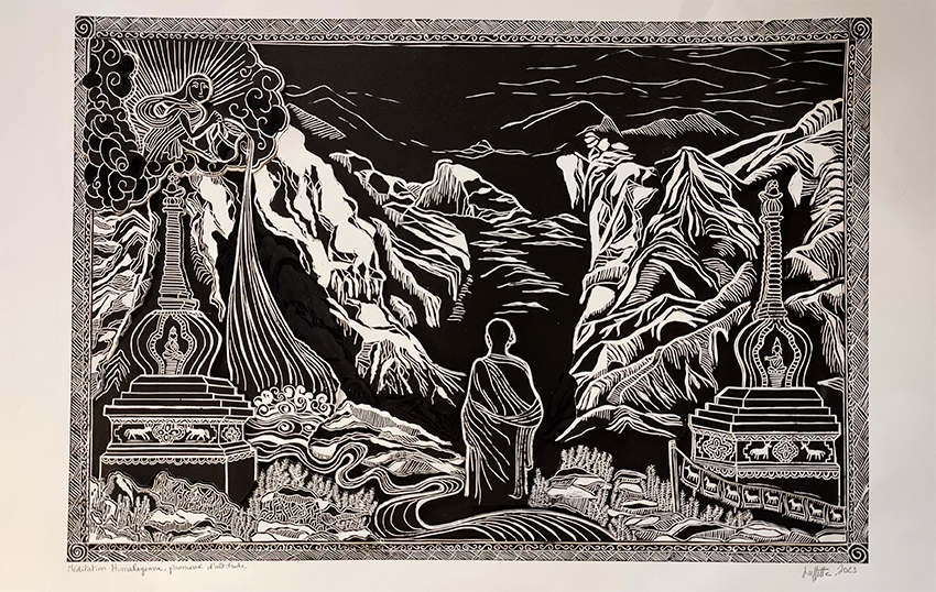 Une illustration en noir et blanc représentant des montagnes, un rocher centrale avec une figure humaine, deux structures religieuses avec des statuettes, un arbre stylisé dans le coin supérieur gauche, et un paysage de montagnes en arrière-plan.