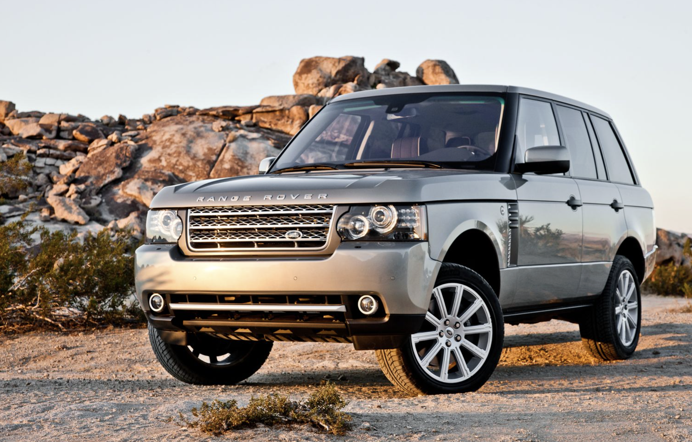 The Transition into the ALL NEW Range Rover in 2012. The all-aluminium monocoque body structure is a first for a 4x4 SUV platform, according to Land Rover, resulting in a remarkable 39 percent lighter body-shell.