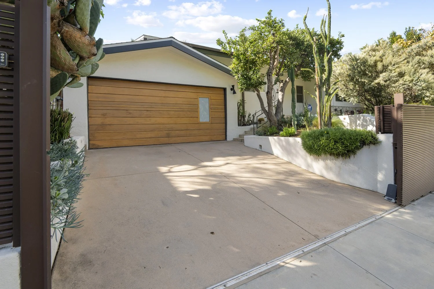 6570 Lake Ridge Rd 3.jpg